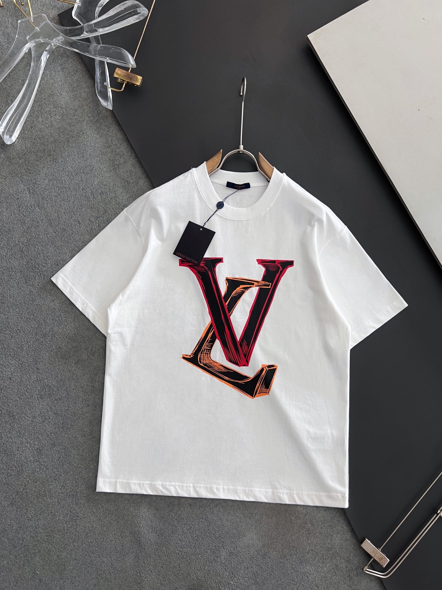 LuxluxHouse Best Quality Clothes T-shirt Louis Vuitton