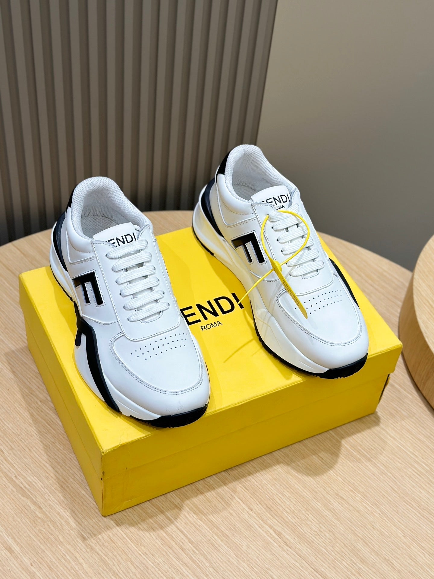 LuxluxHouse Best Quality Shoes Fendi