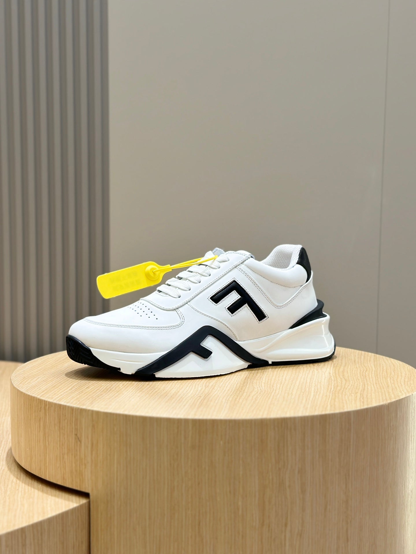 LuxluxHouse Best Quality Shoes Fendi