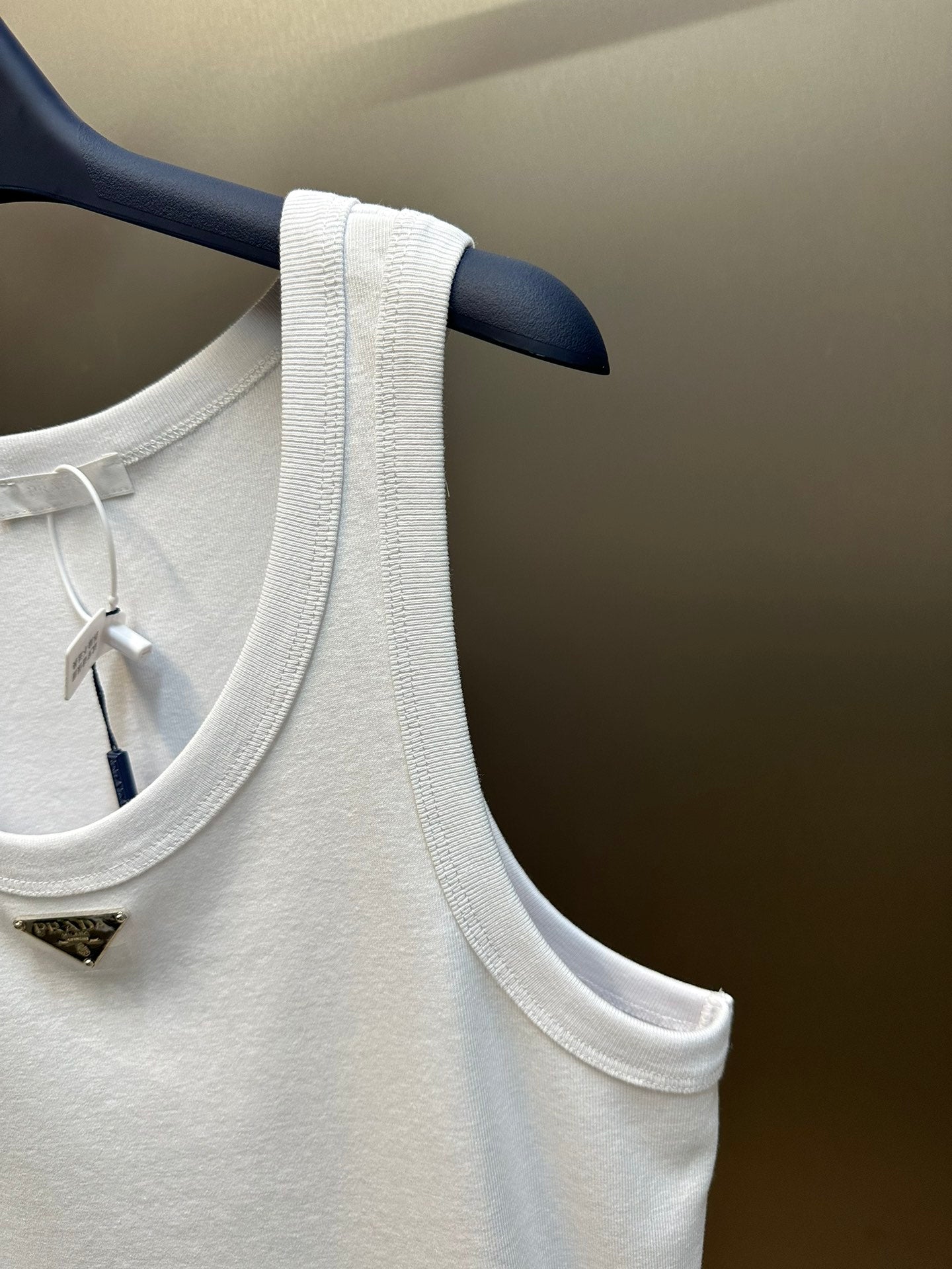 LuxluxHouse Best Quality Clothes T-shirt Prada