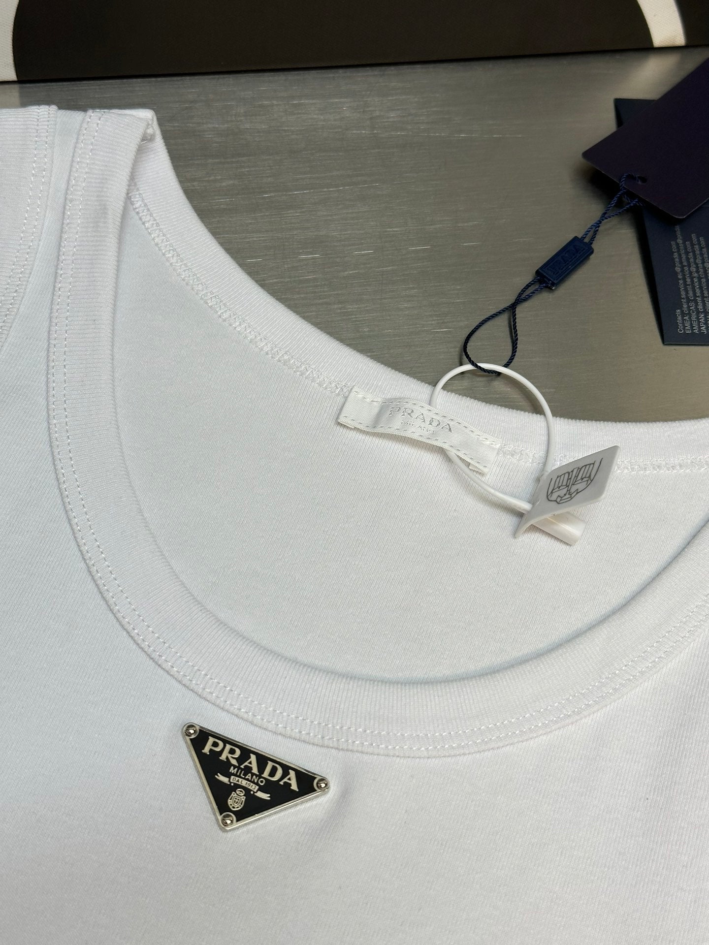 LuxluxHouse Best Quality Clothes T-shirt Prada