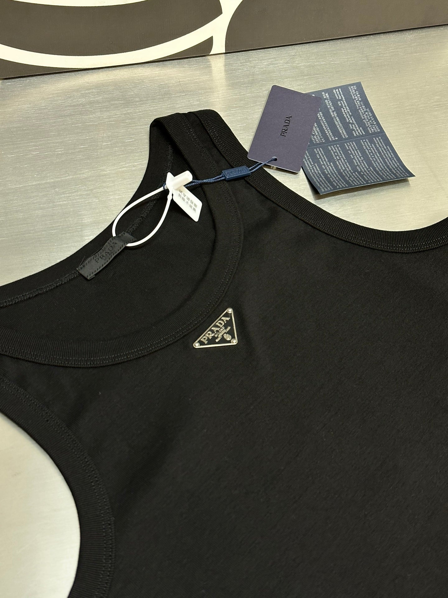 LuxluxHouse Best Quality Clothes T-shirt Prada