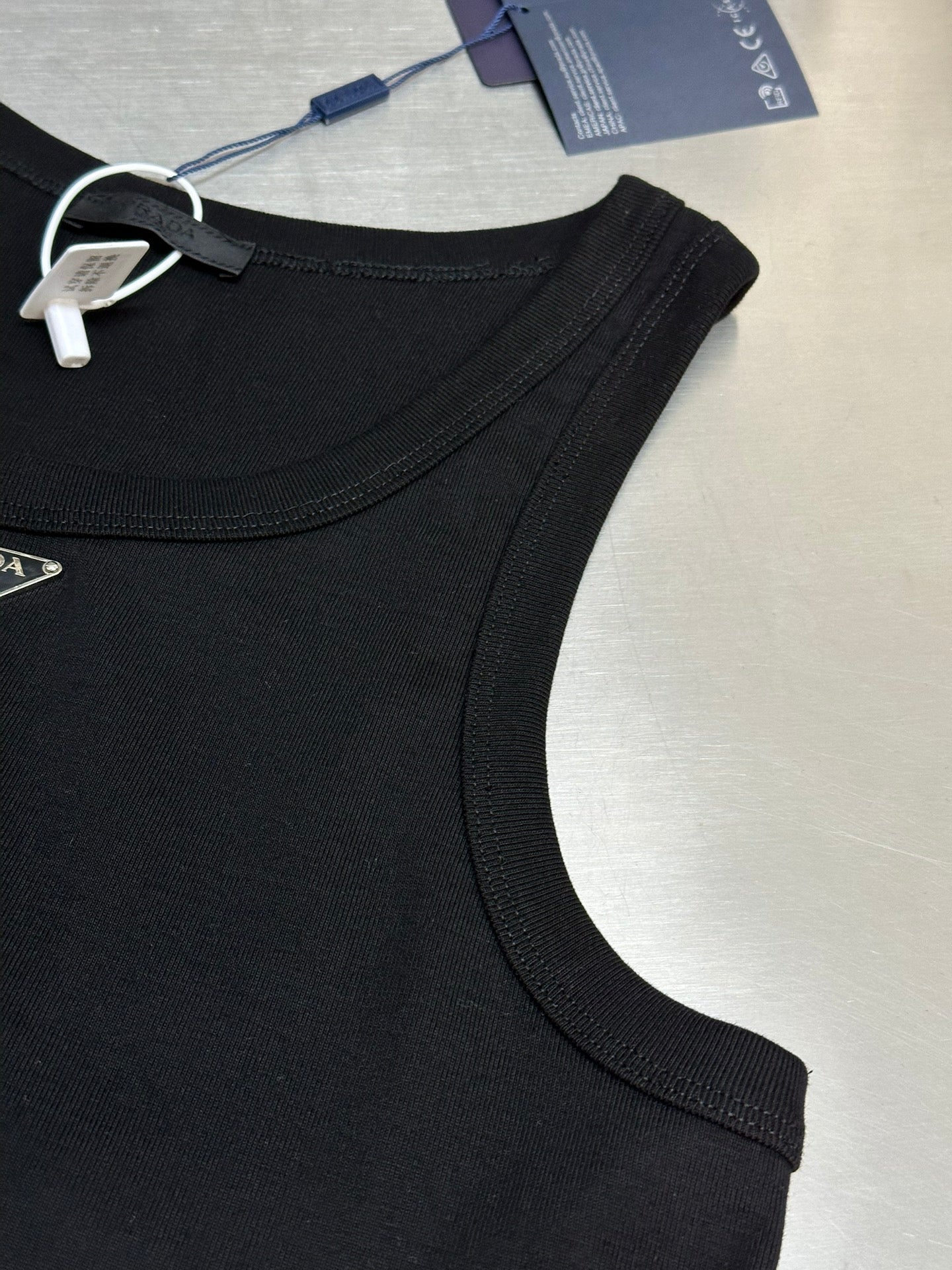 LuxluxHouse Best Quality Clothes T-shirt Prada