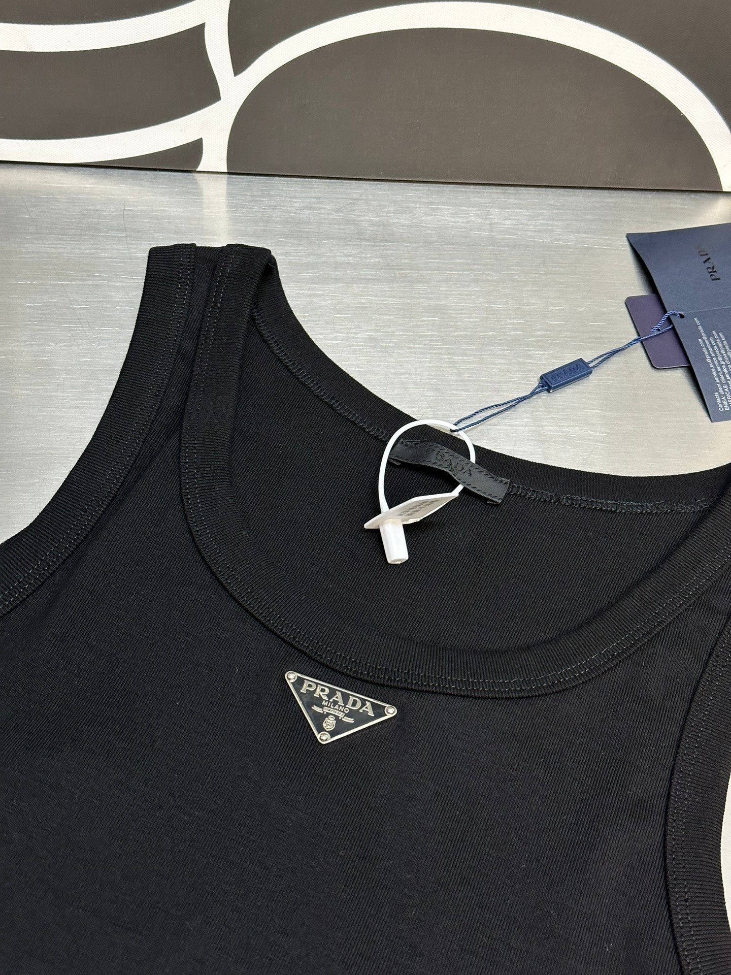 LuxluxHouse Best Quality Clothes T-shirt Prada