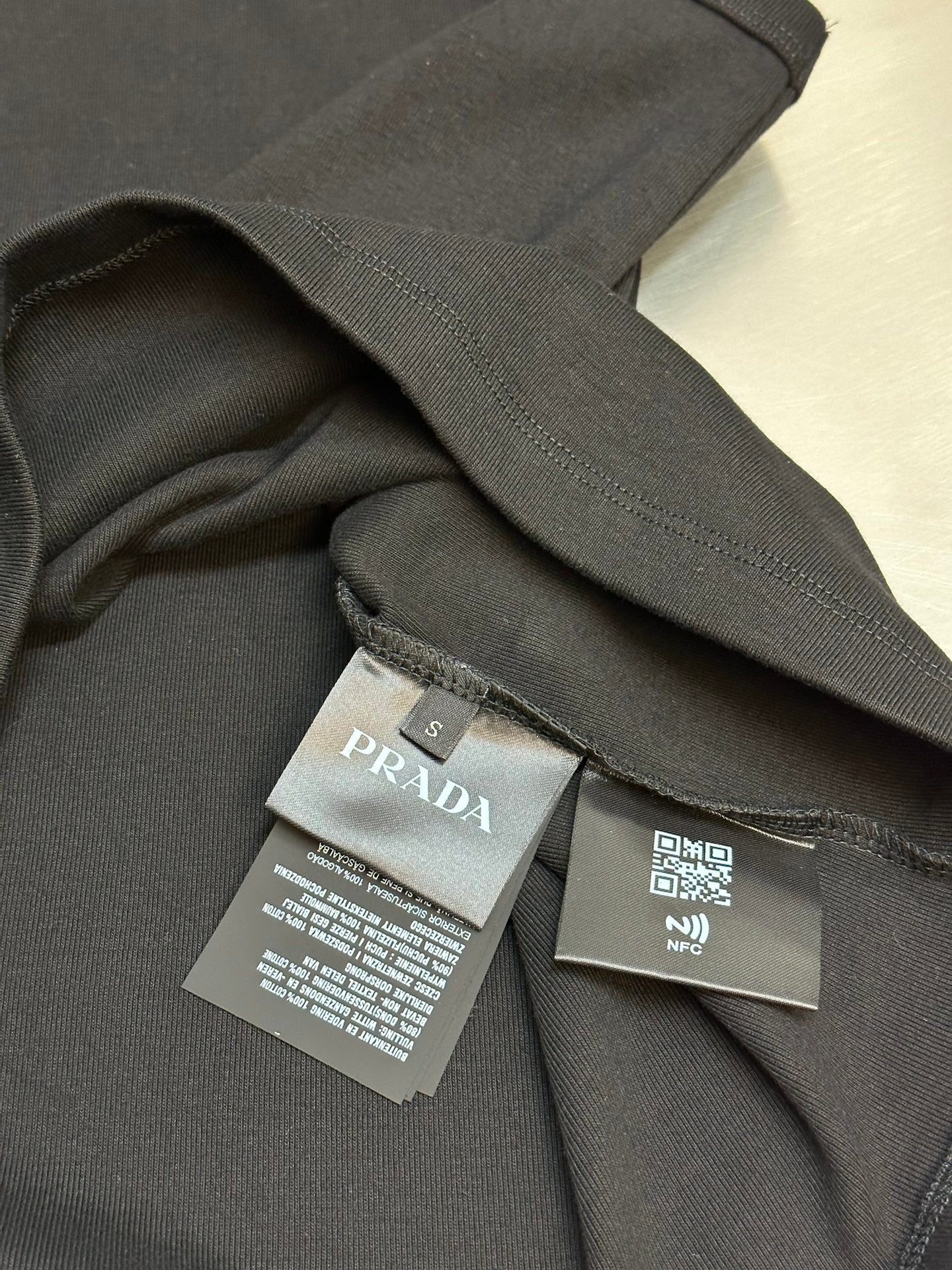 LuxluxHouse Best Quality Clothes T-shirt Prada