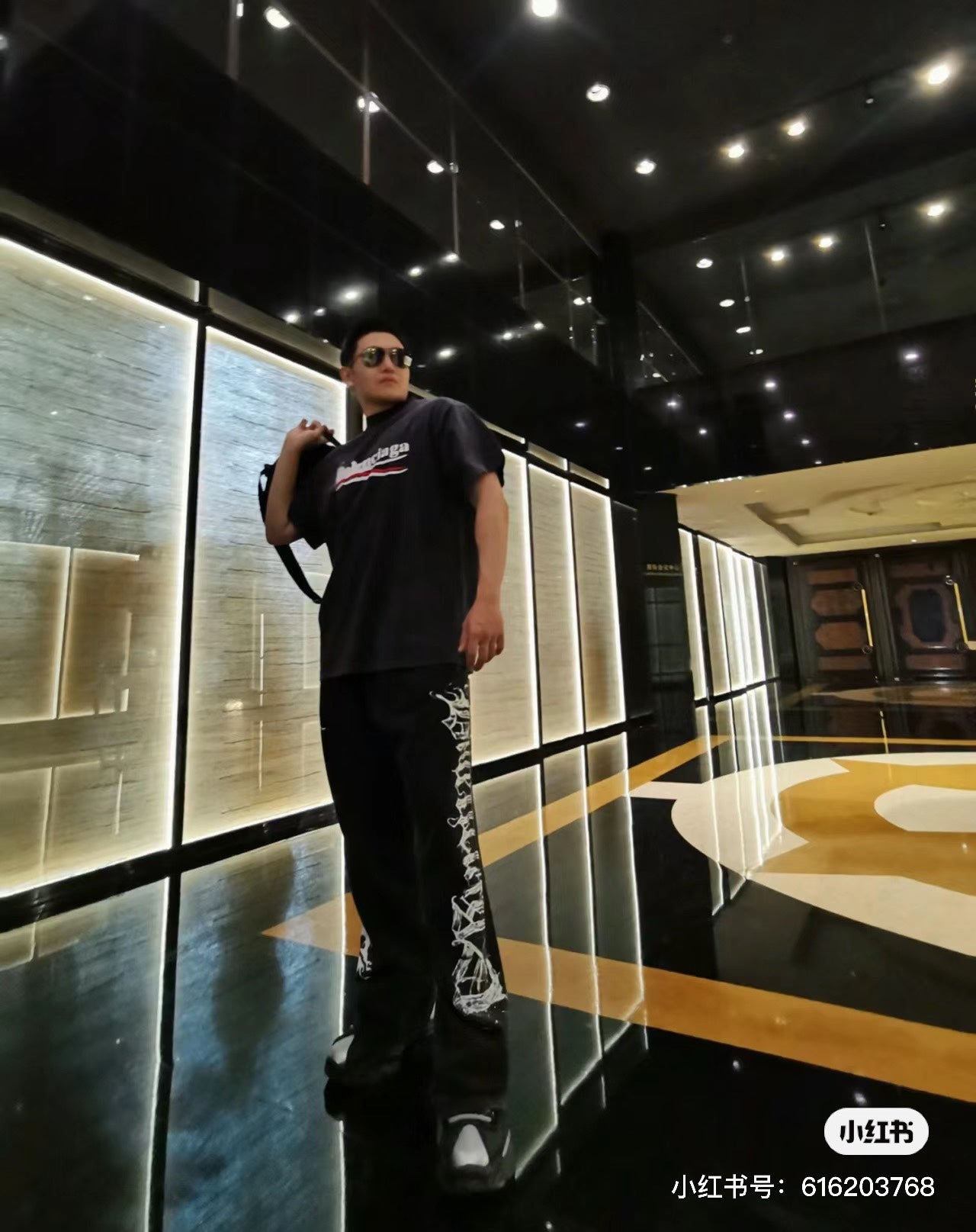 LuxluxHouse Best Quality Clothes Balenciaga T-shirt