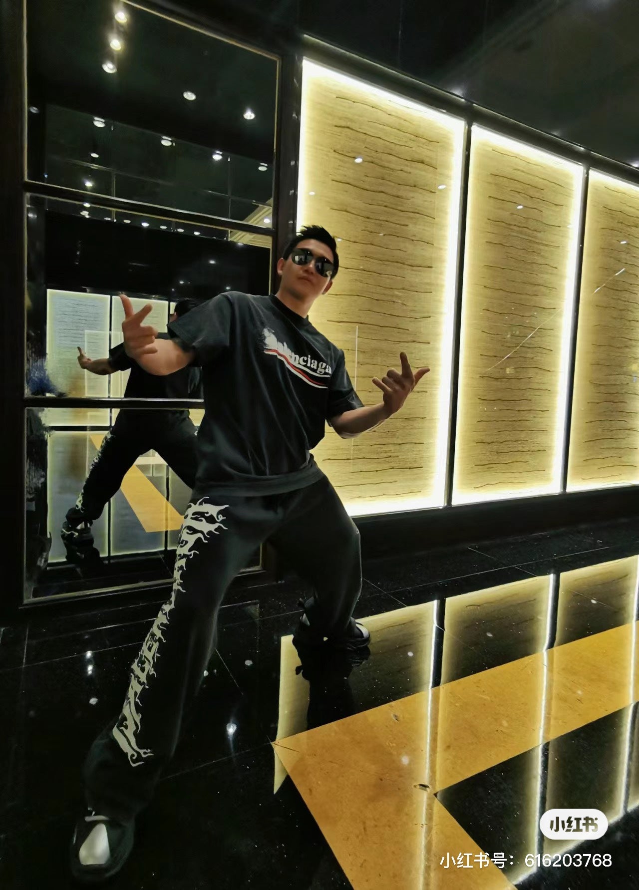 LuxluxHouse Best Quality Clothes Balenciaga T-shirt