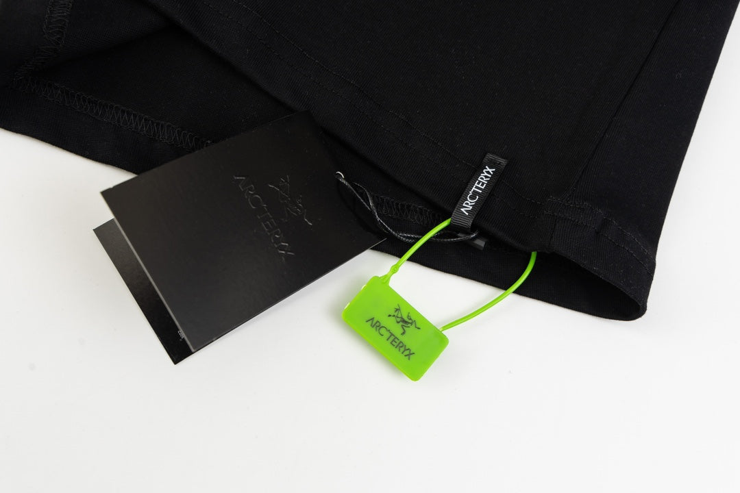 LuxluxHouse Best Quality Clothes T-shirt Arcteryx