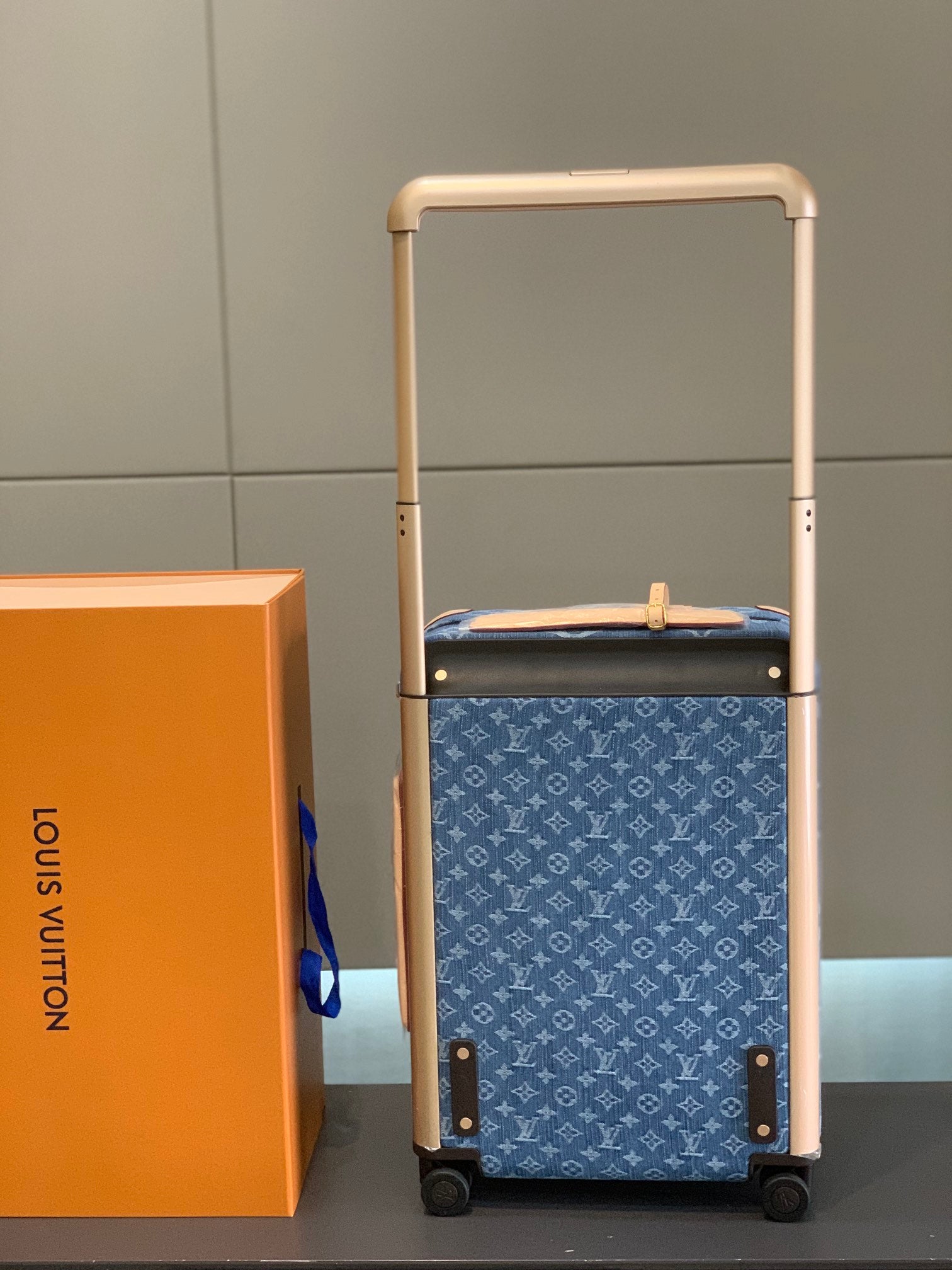 LuxluxHouse Best Quality Bags Luggage