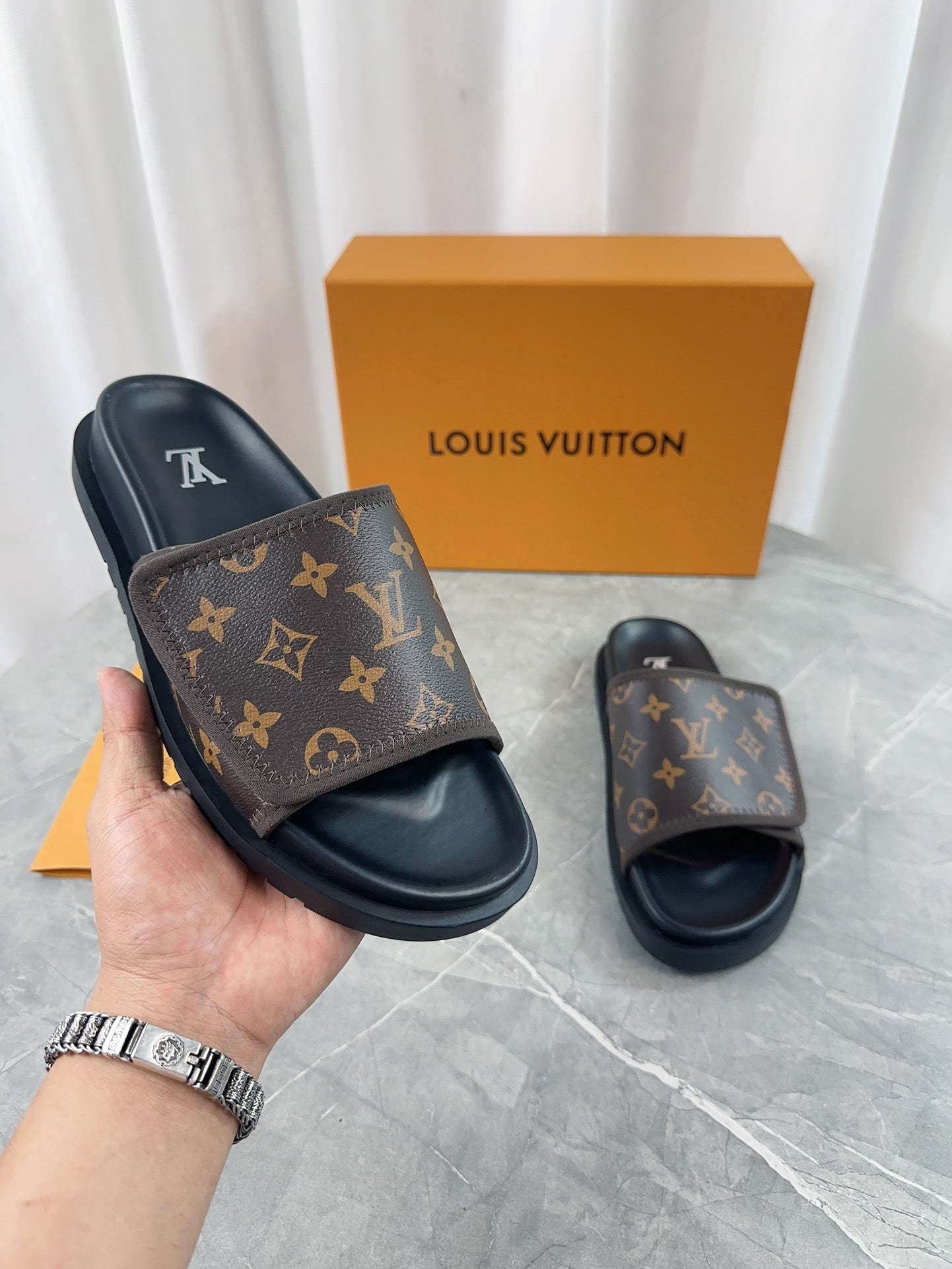 LuxluxHouse Best Quality Sandals Louis Vuitton