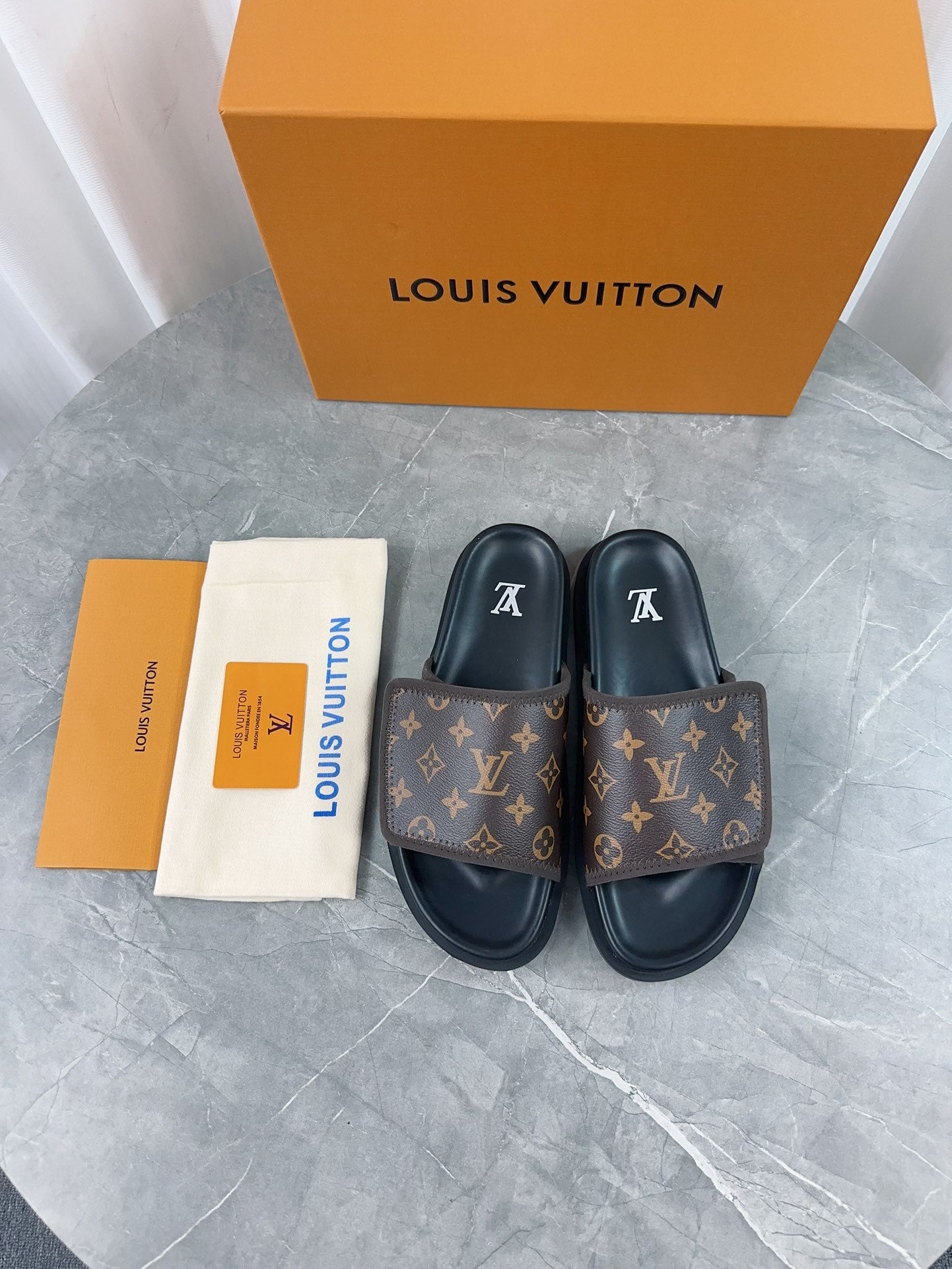 LuxluxHouse Best Quality Sandals Louis Vuitton