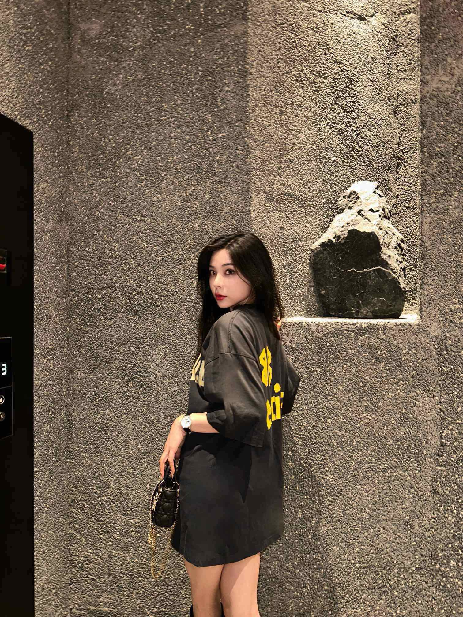 LuxluxHouse Best Quality Clothes Balenciaga T-shirt