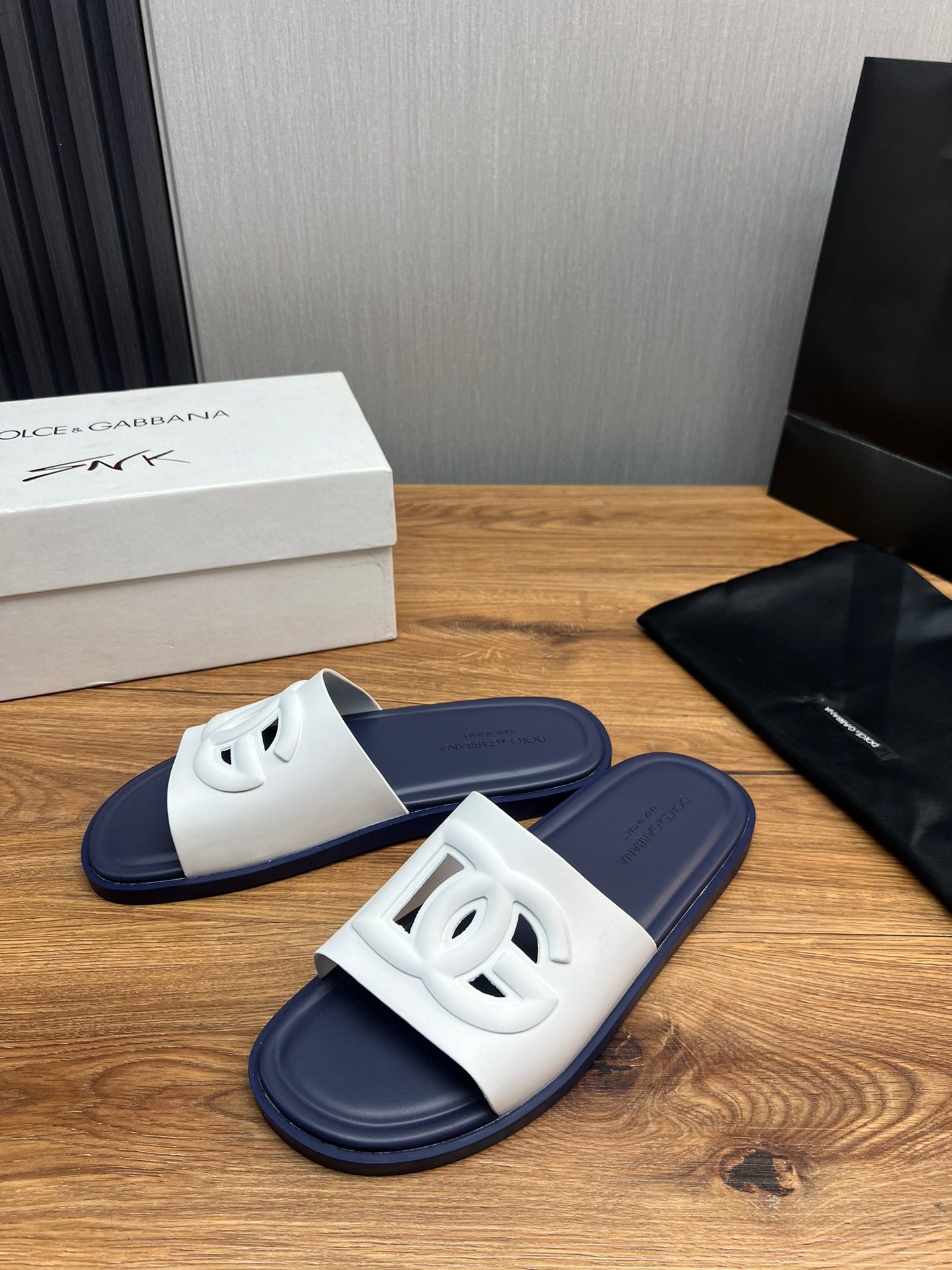 LuxluxHouse Best Quality Sandals Dolce & Gabbana