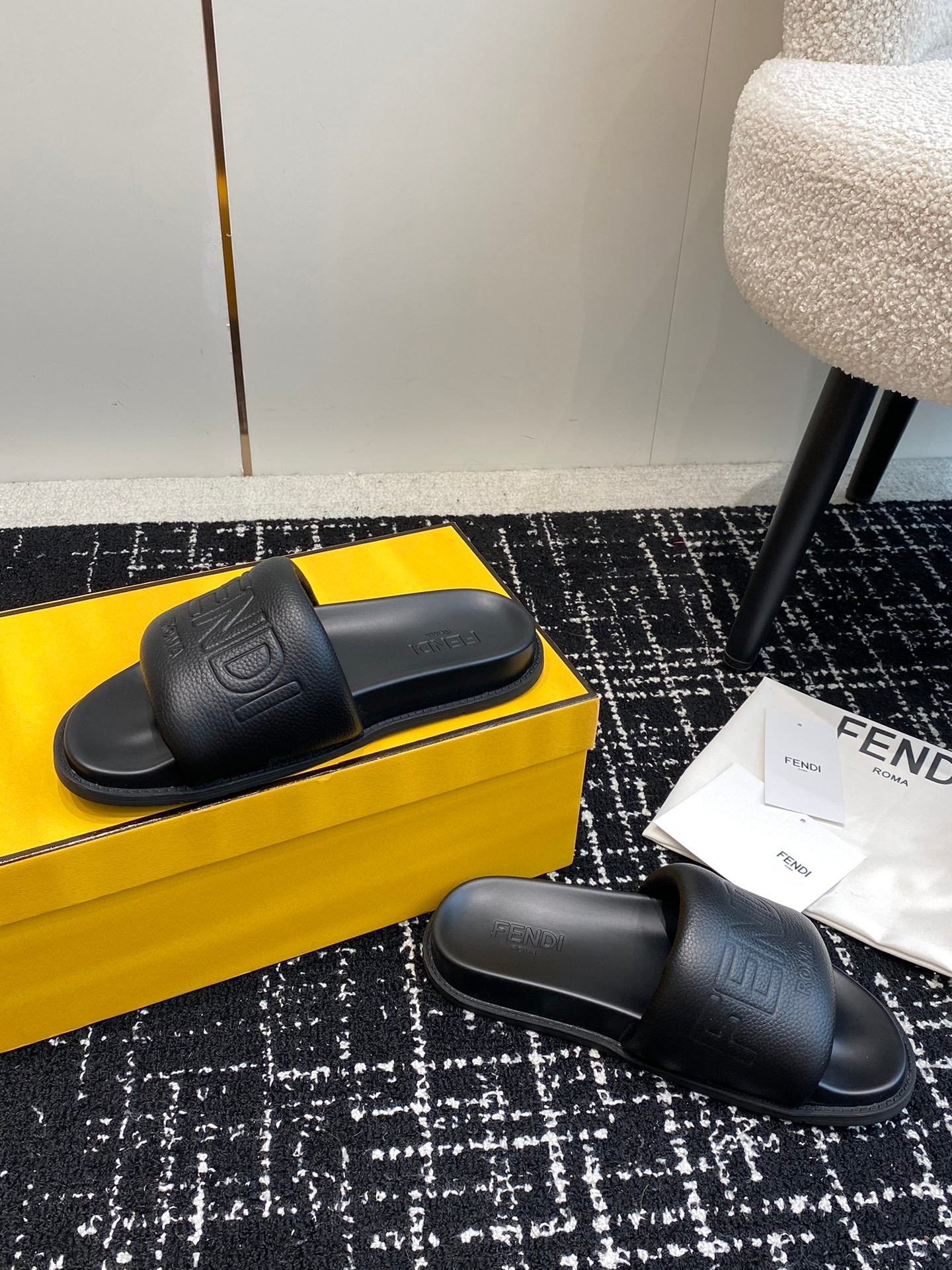 LuxluxHouse Best Quality Sandals Fendi