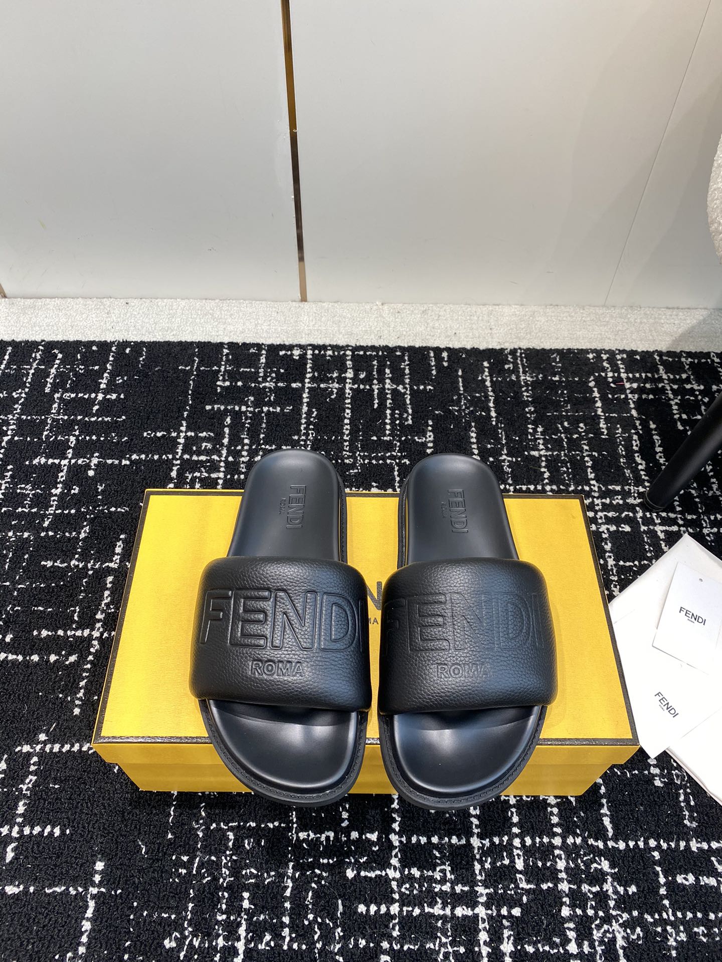 LuxluxHouse Best Quality Sandals Fendi