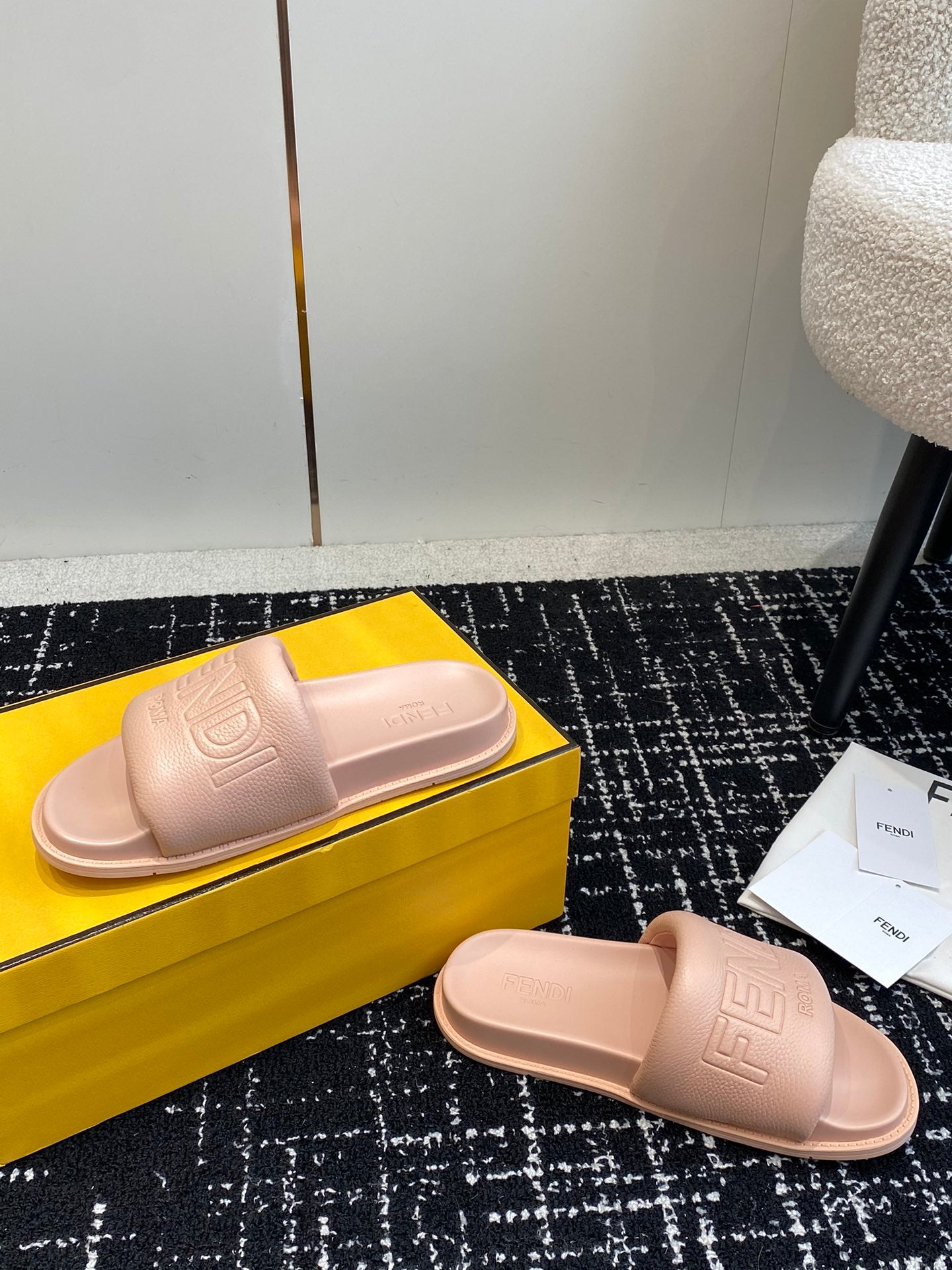 LuxluxHouse Best Quality Sandals Fendi