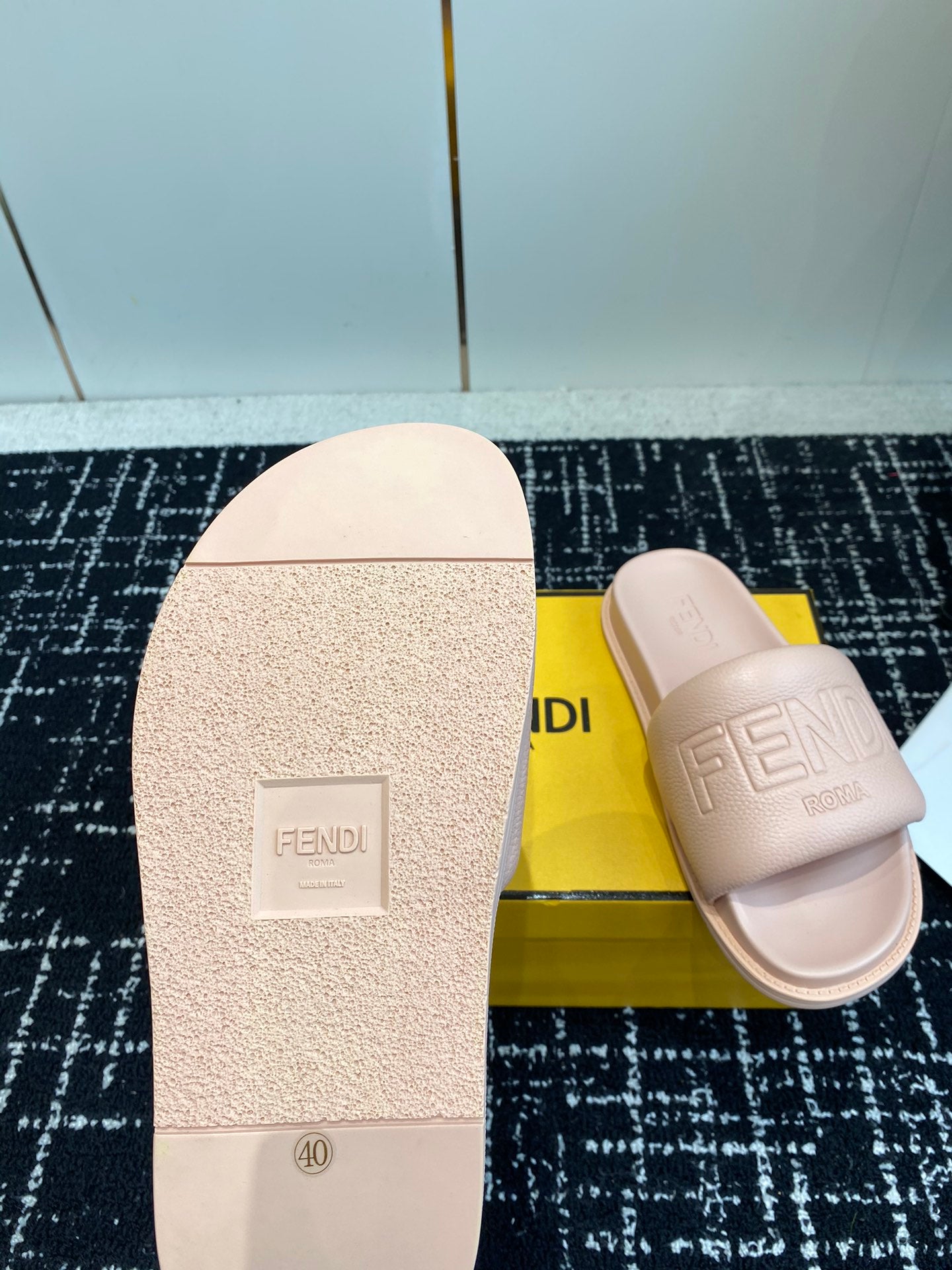 LuxluxHouse Best Quality Sandals Fendi