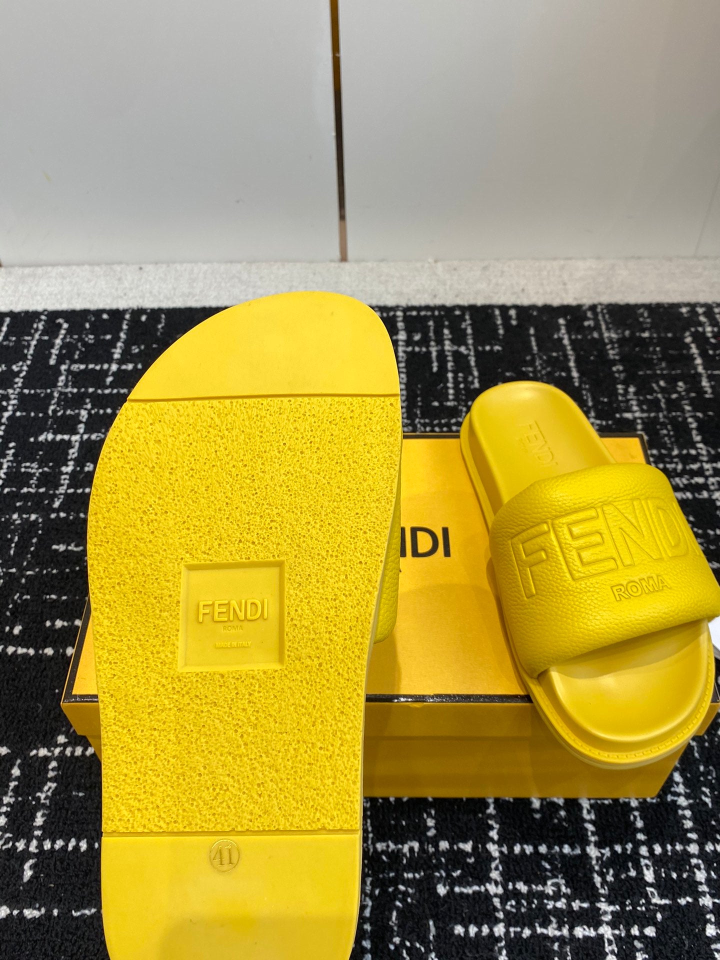 LuxluxHouse Best Quality Sandals Fendi