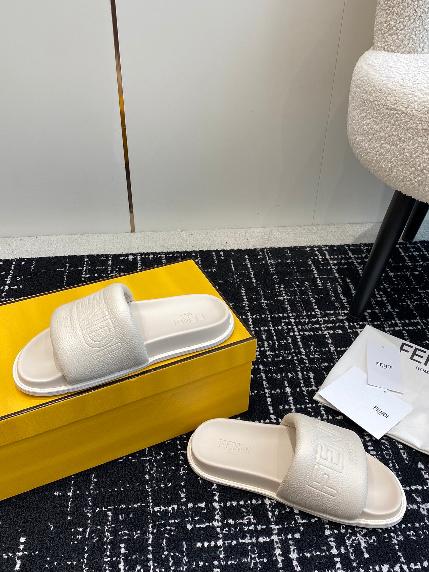 LuxluxHouse Best Quality Sandals Fendi