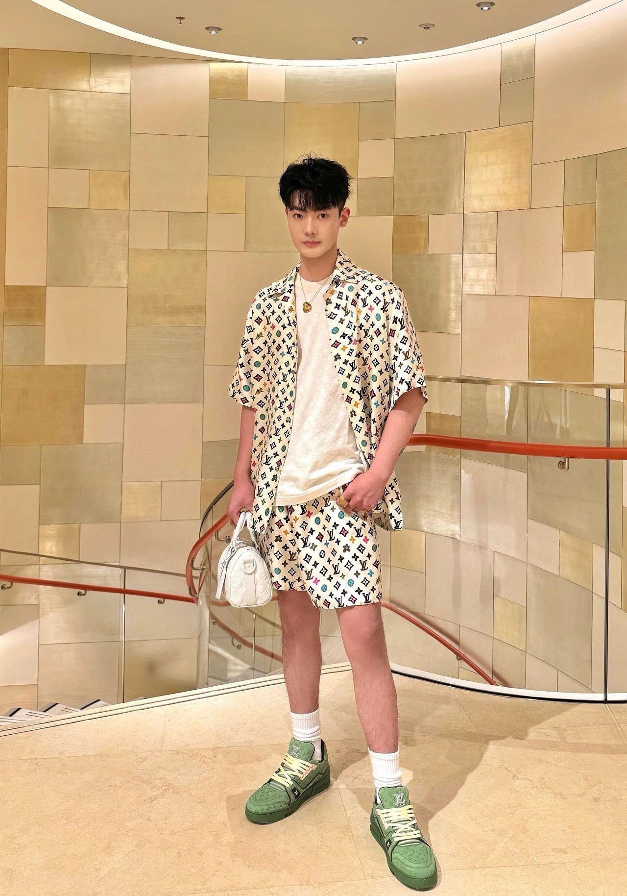 LuxluxHouse Best Quality Clothes T-shirt Louis Vuitton