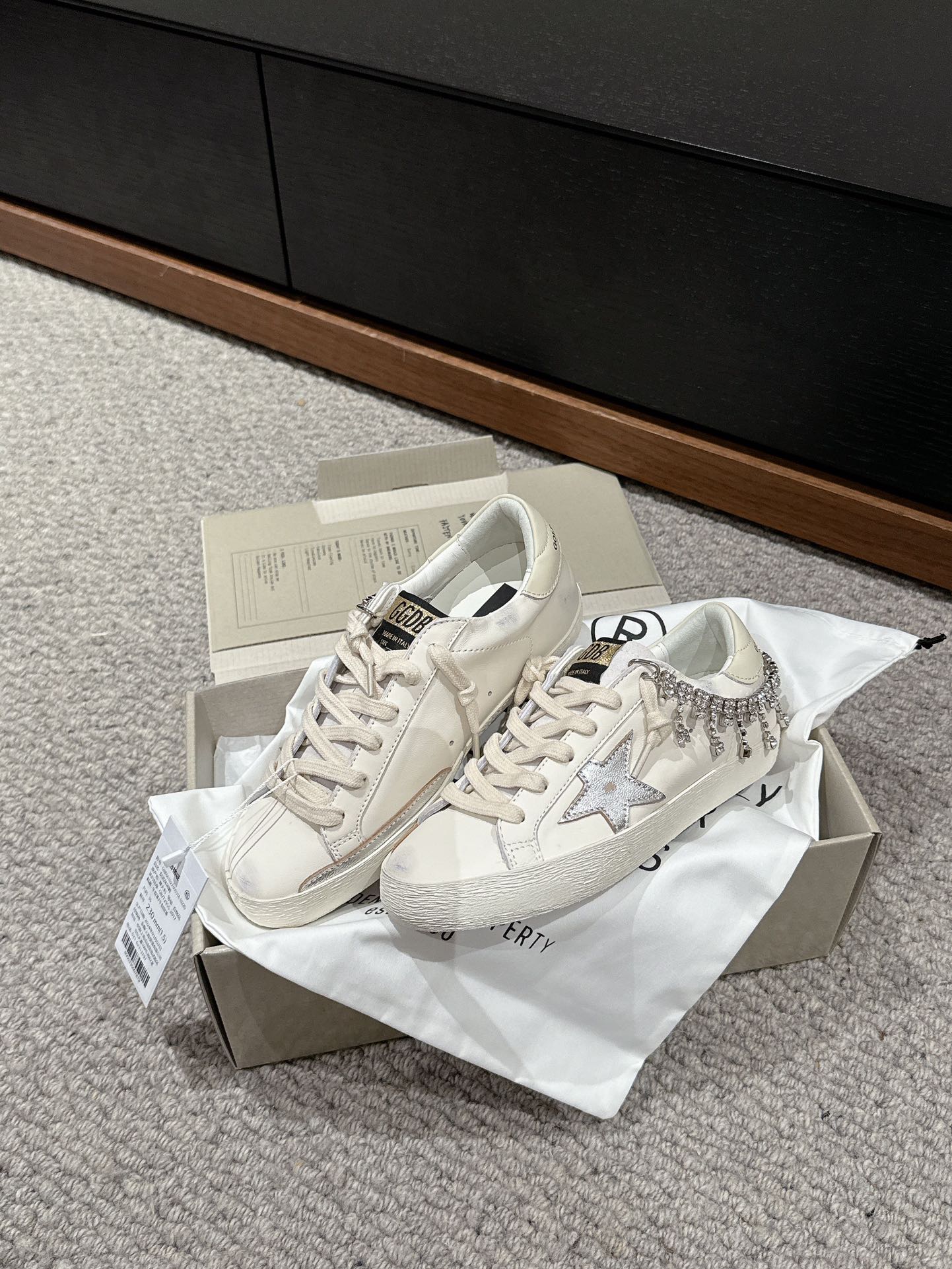 LuxluxHouse Best Quality Shoes Golden Goose