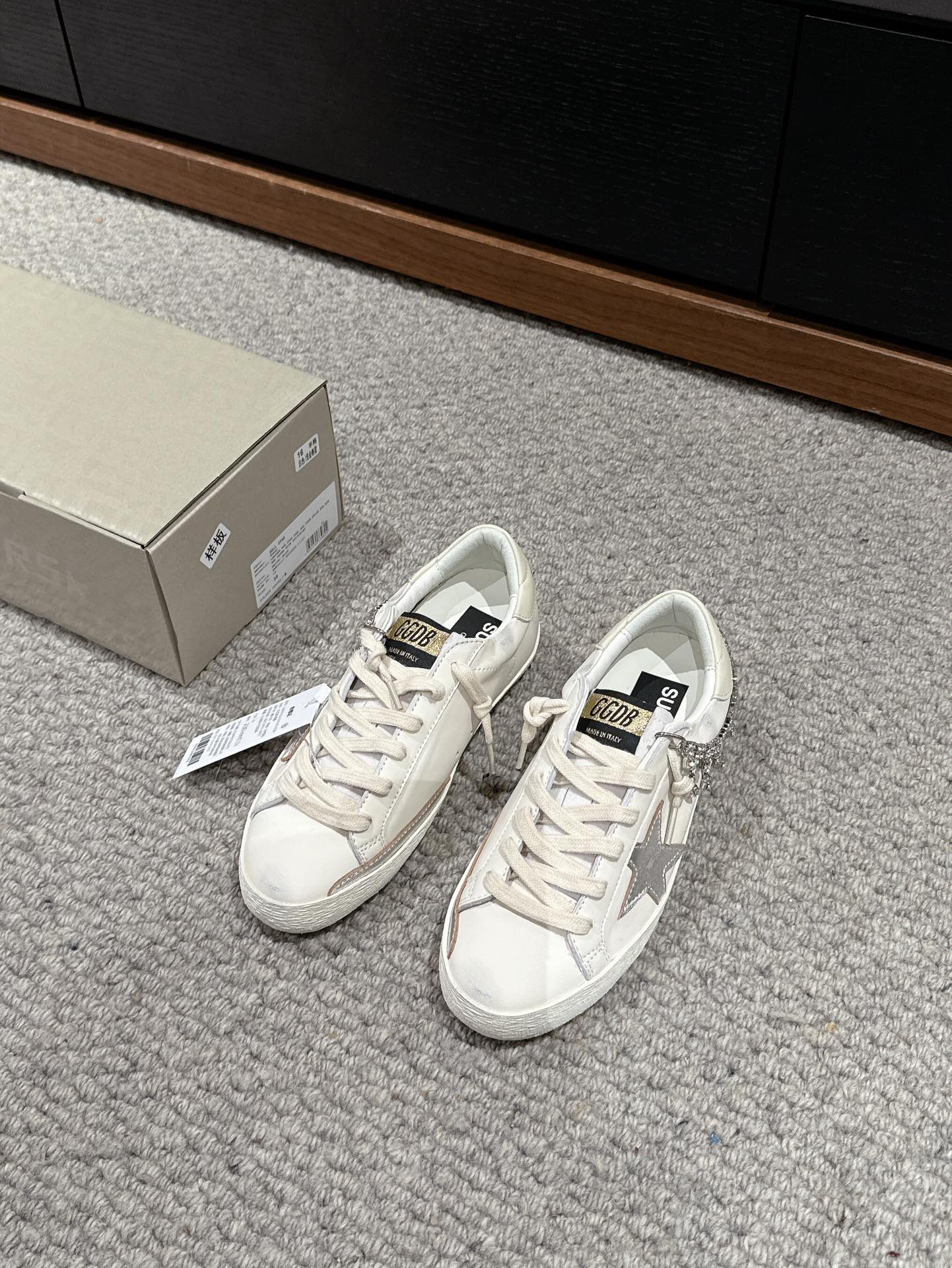 LuxluxHouse Best Quality Shoes Golden Goose