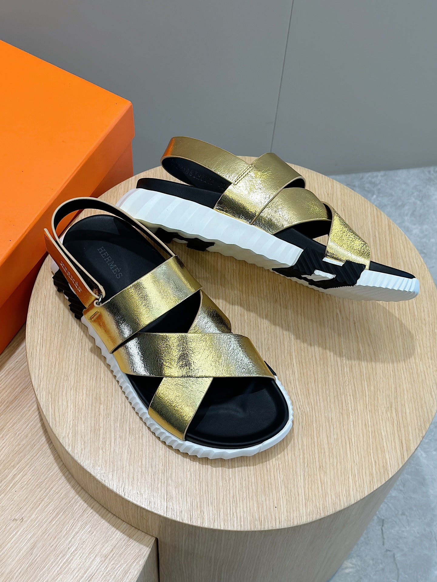 LuxluxHouse Best Quality Sandals Hermes