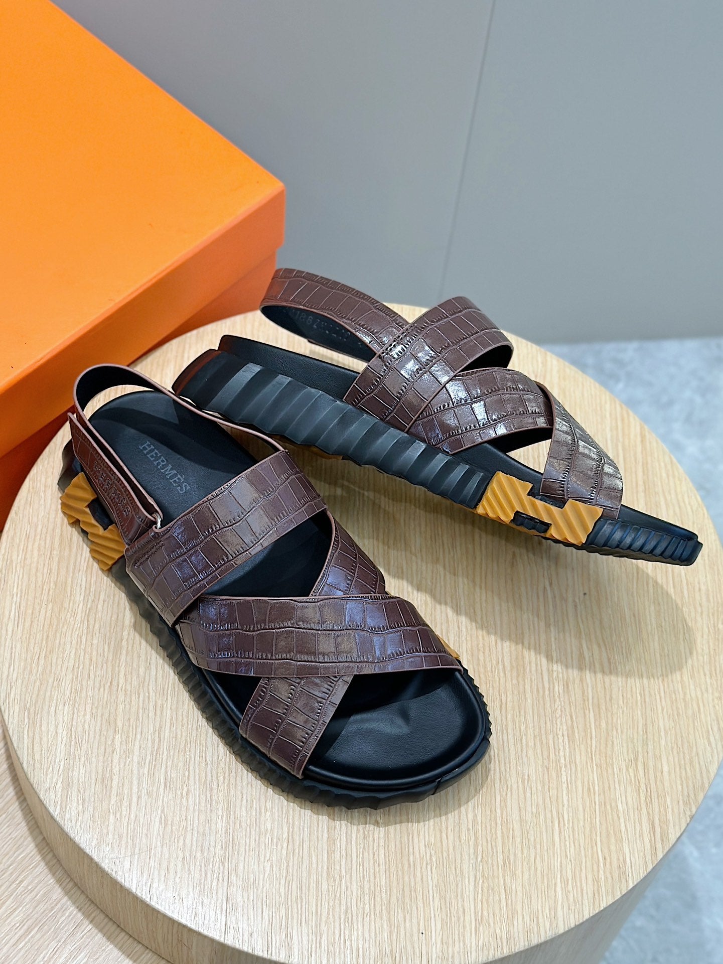 LuxluxHouse Best Quality Sandals Hermes