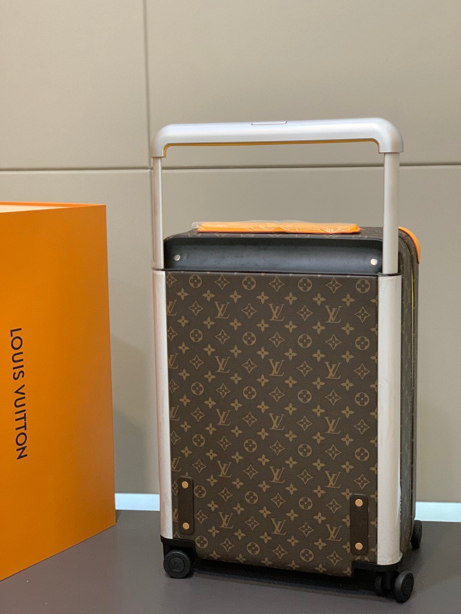 LuxluxHouse Best Quality Bags Luggage