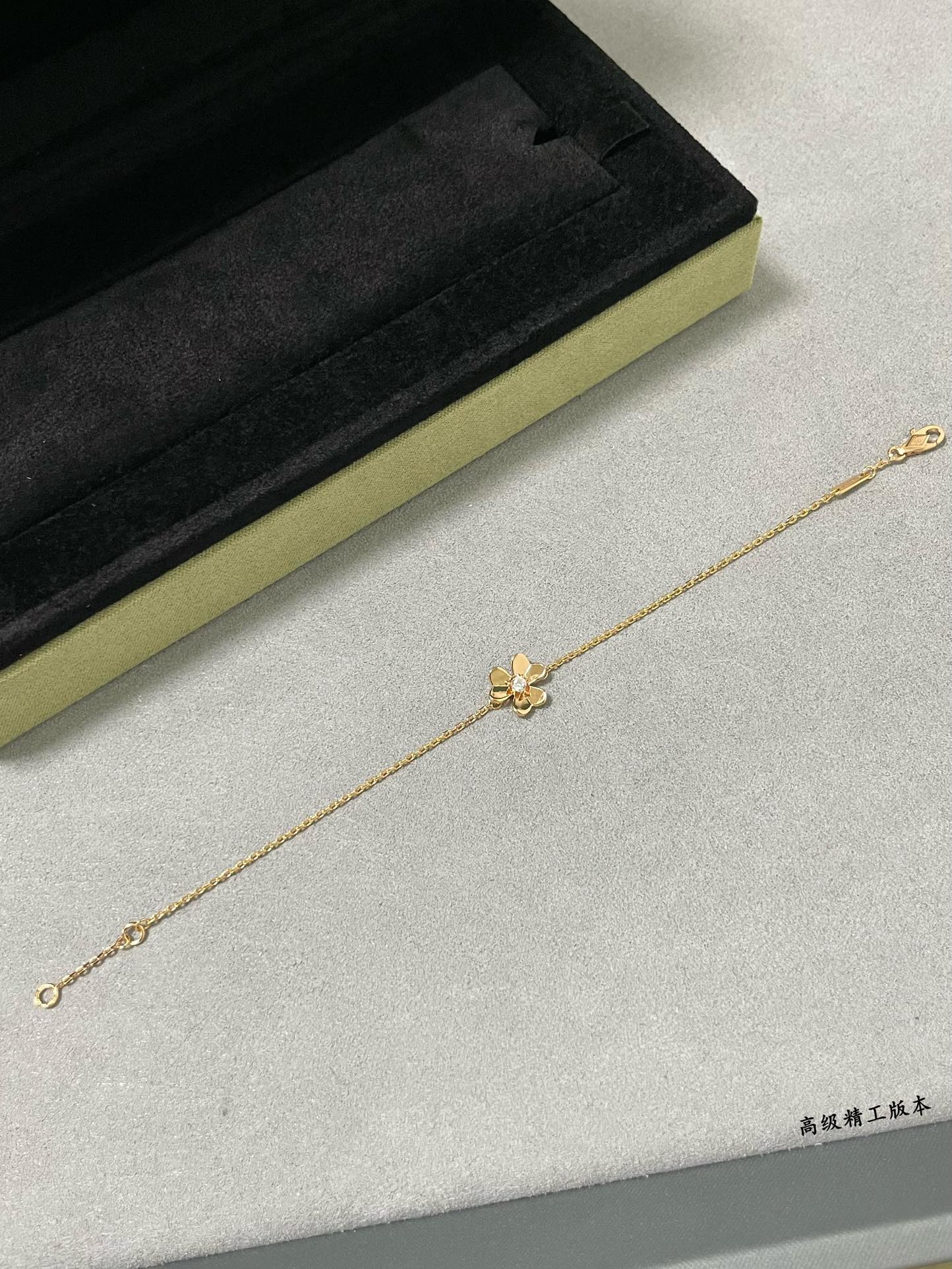 LuxluxHouse Best Quality Accessories Van Cleef & Arpels