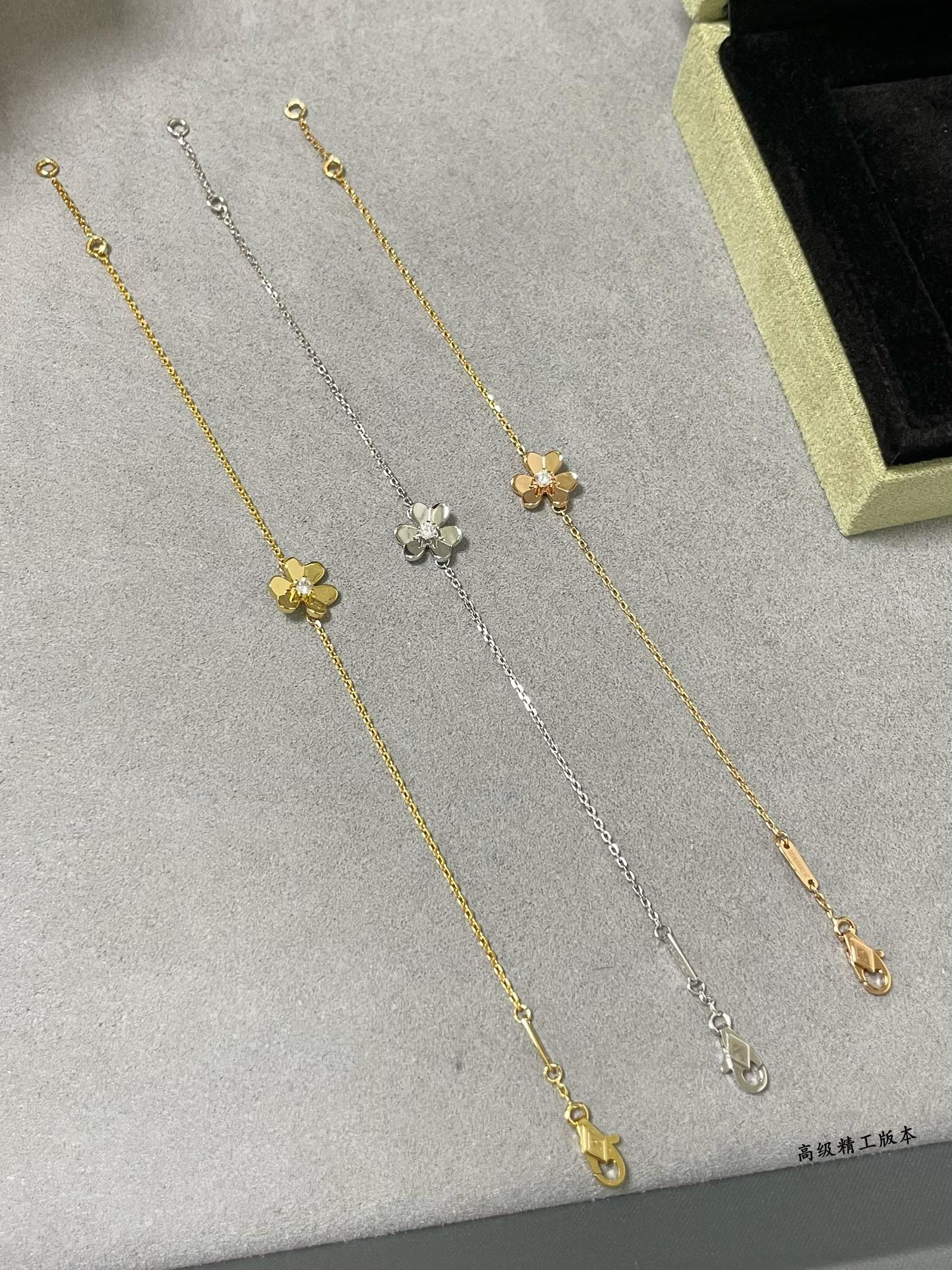 LuxluxHouse Best Quality Accessories Van Cleef & Arpels