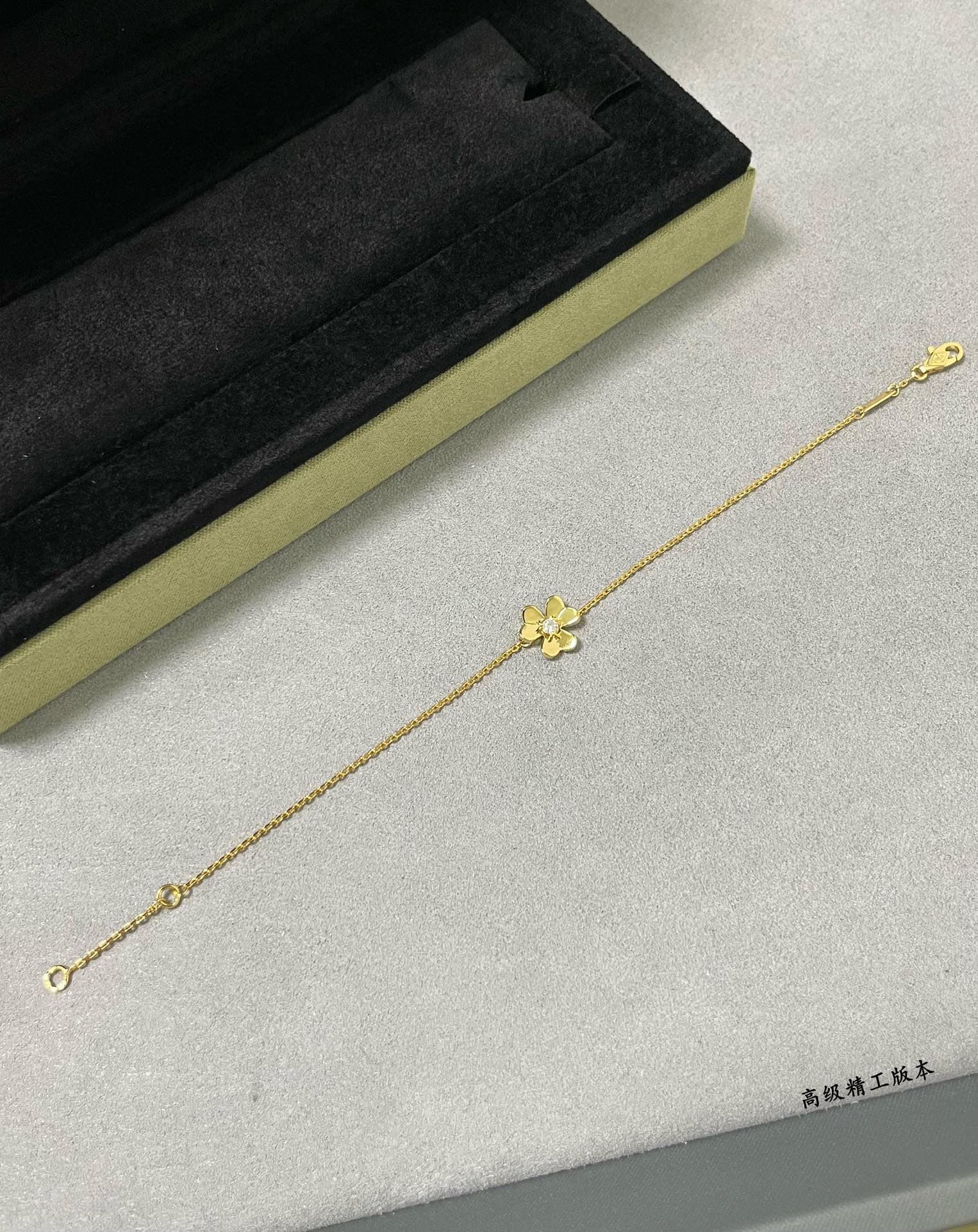 LuxluxHouse Best Quality Accessories Van Cleef & Arpels