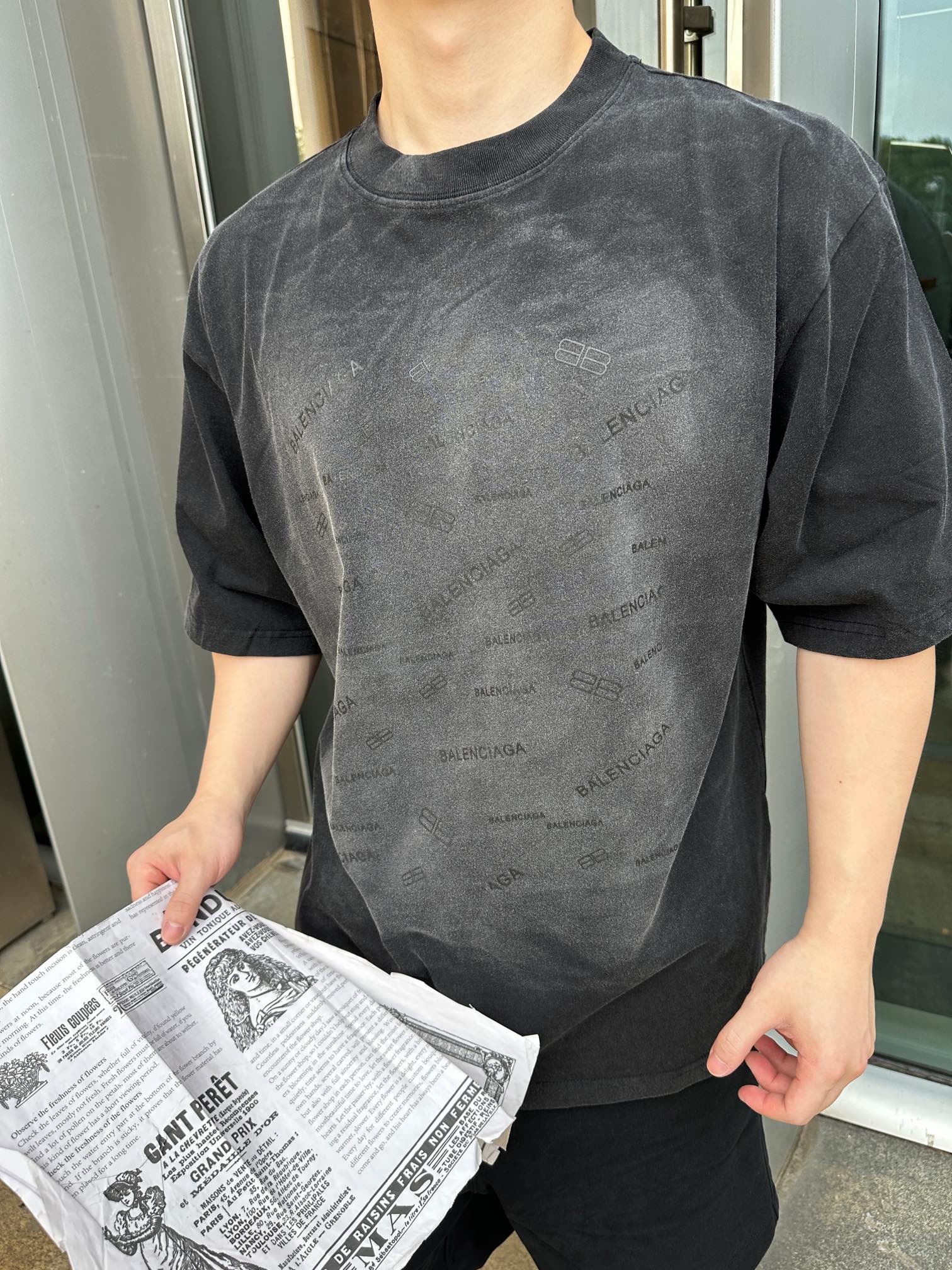 LuxluxHouse Best Quality Clothes Balenciaga T-shirt