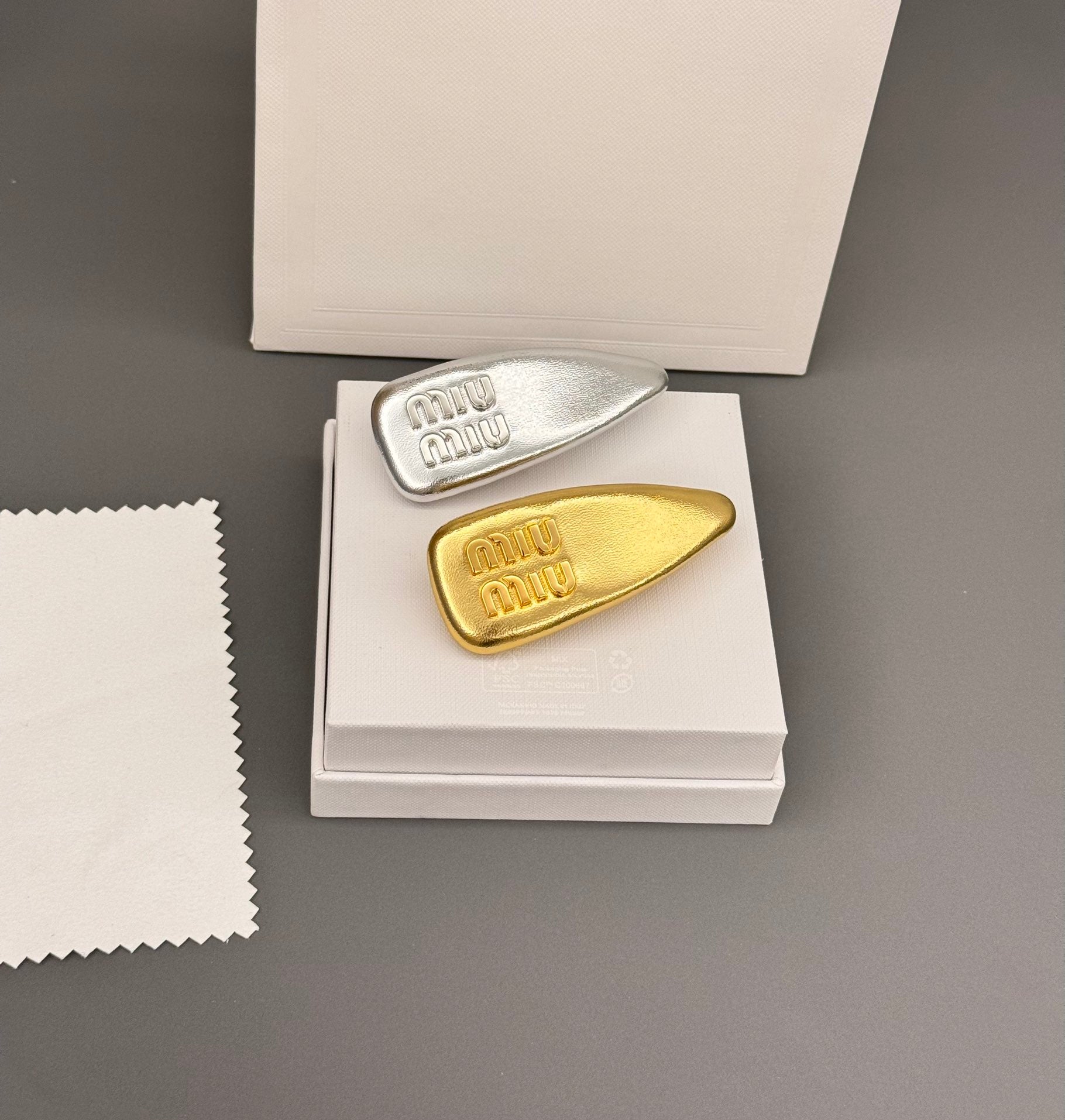 LuxluxHouse Best Quality Accessories Miu Miu