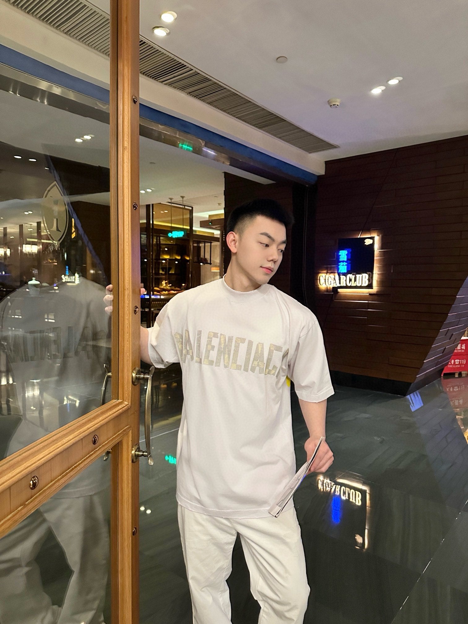 LuxluxHouse Best Quality Clothes Balenciaga T-shirt