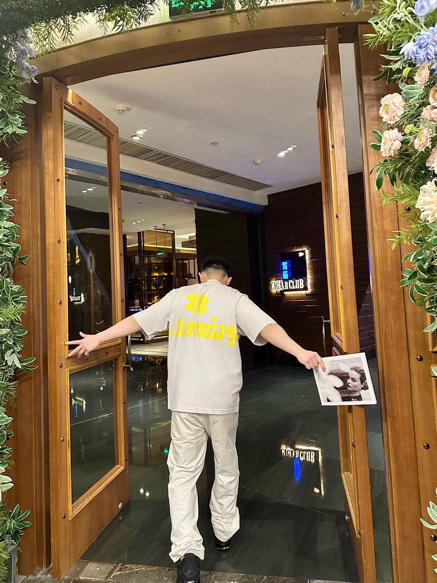 LuxluxHouse Best Quality Clothes Balenciaga T-shirt