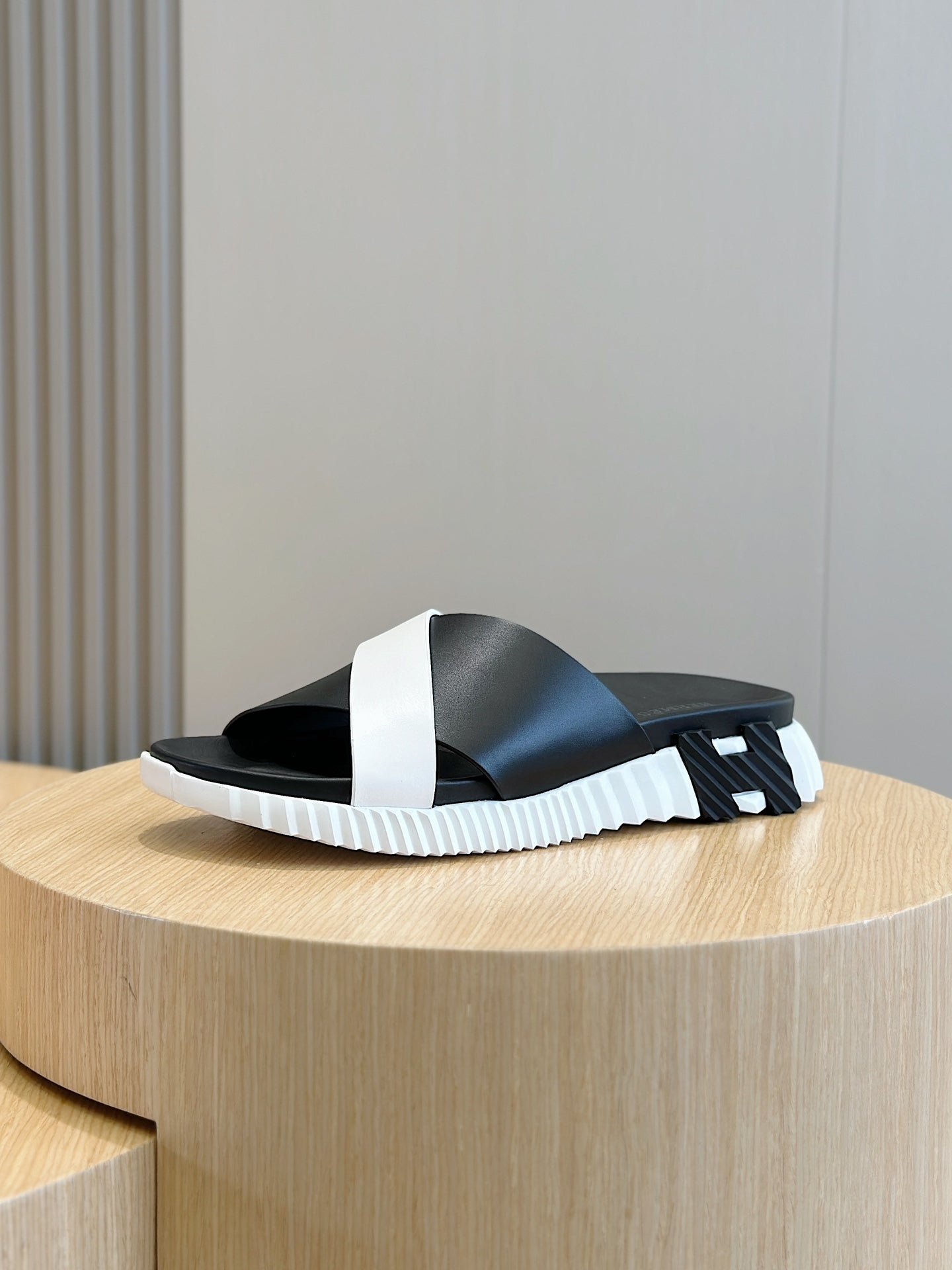 LuxluxHouse Best Quality Sandals Hermes