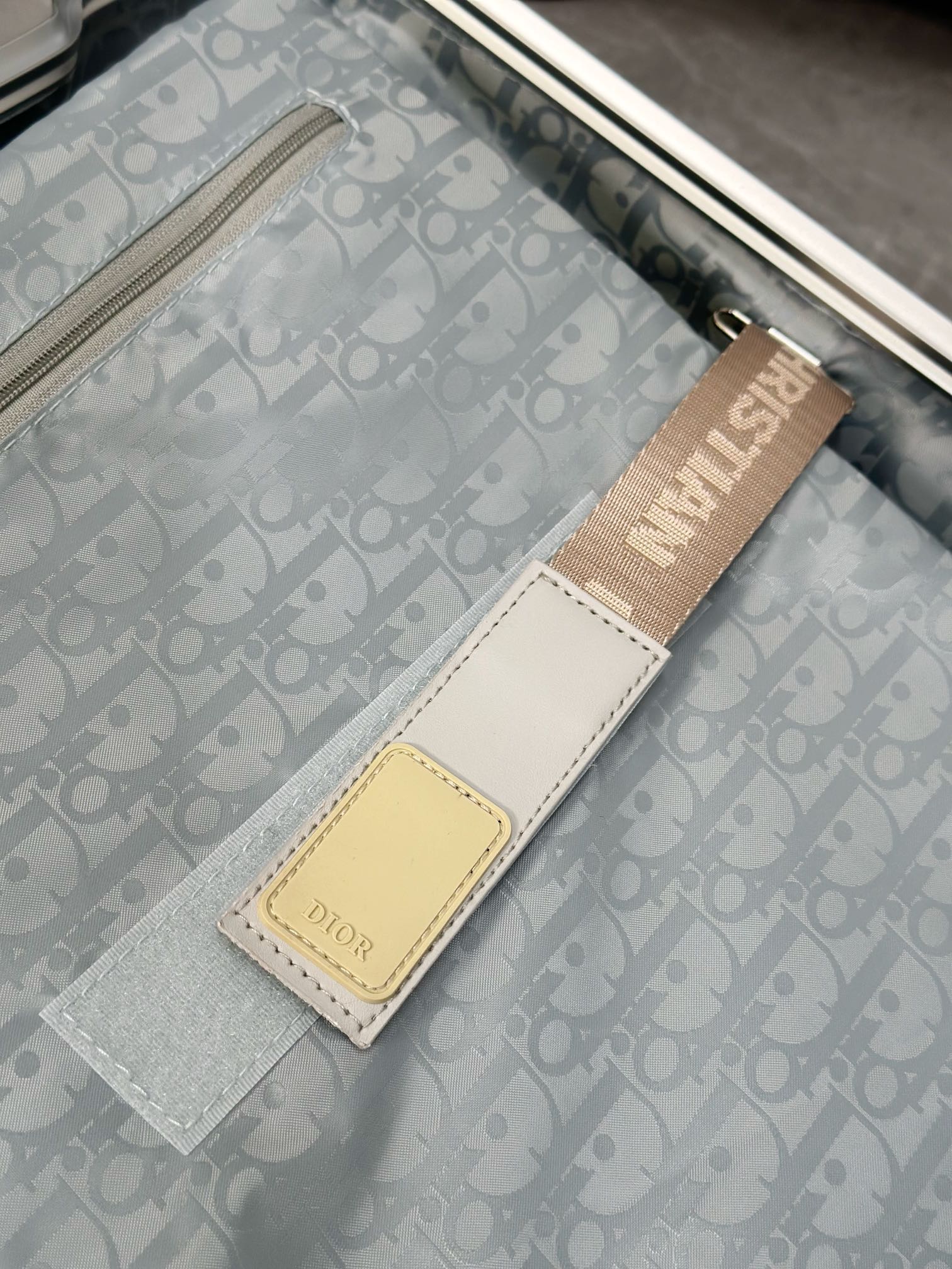 LuxluxHouse Best Quality Bags Luggage