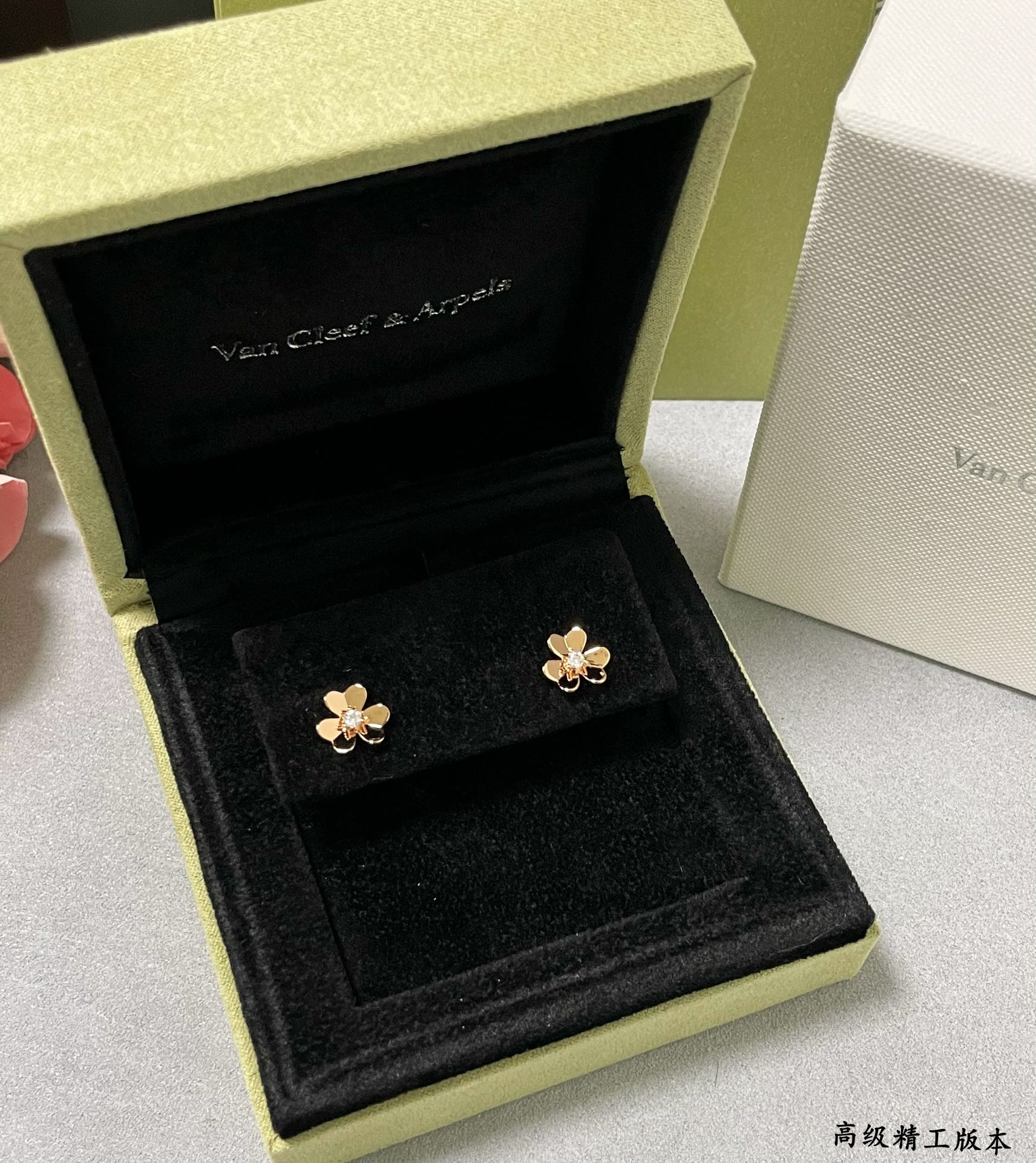 LuxluxHouse Best Quality Accessories Van Cleef & Arpels