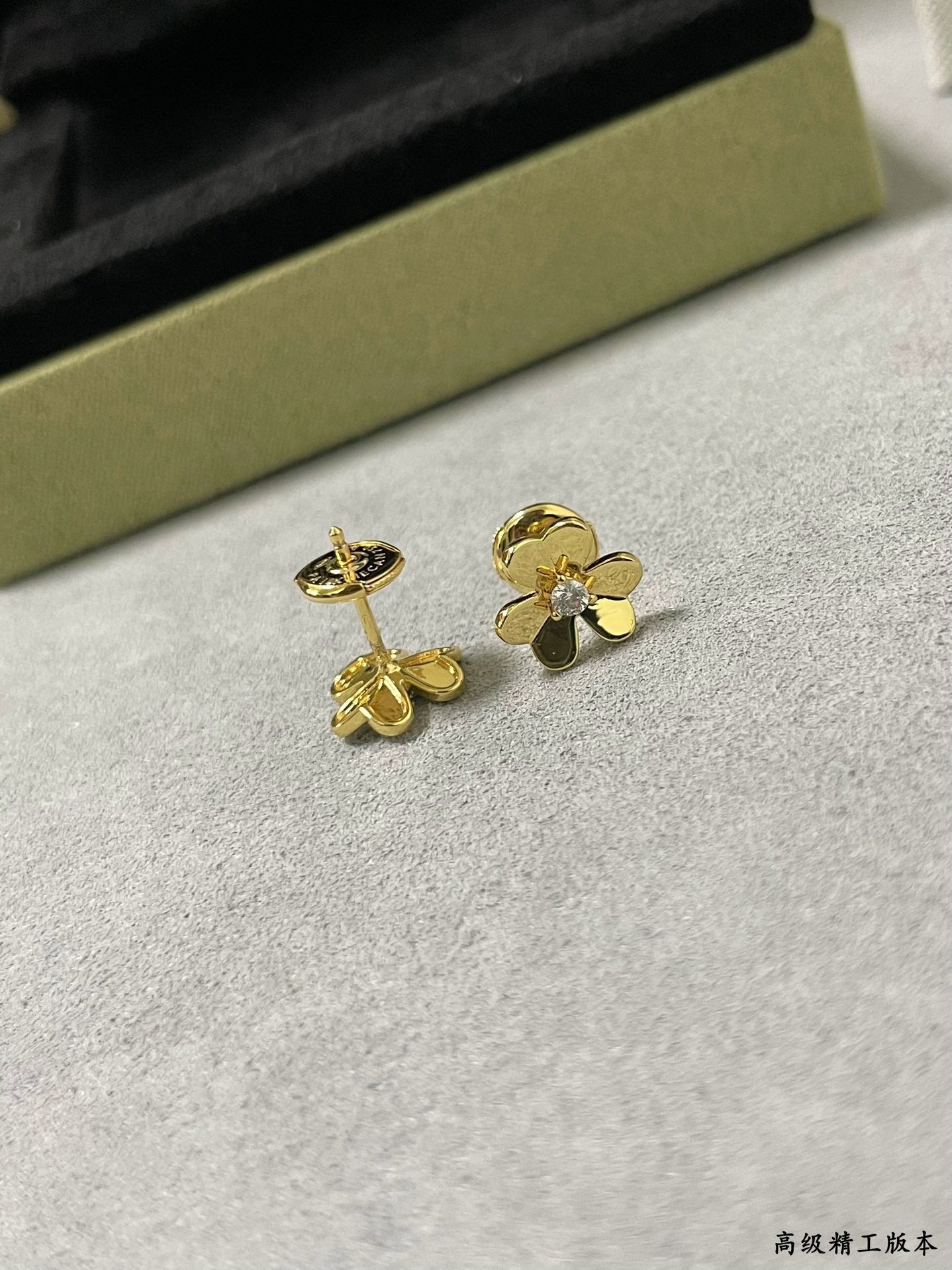 LuxluxHouse Best Quality Accessories Van Cleef & Arpels