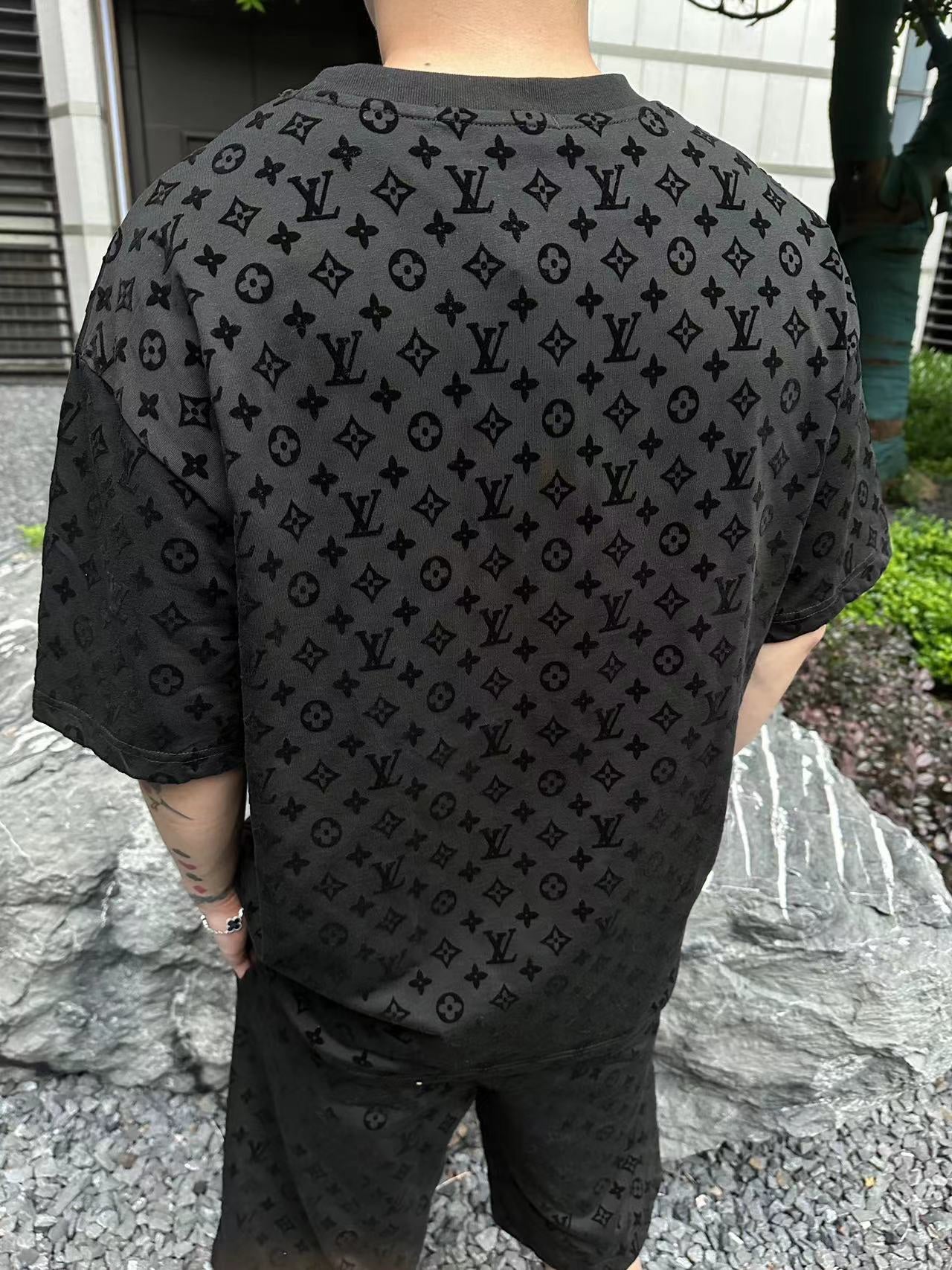 LuxluxHouse Best Quality Clothes T-shirt Louis Vuitton