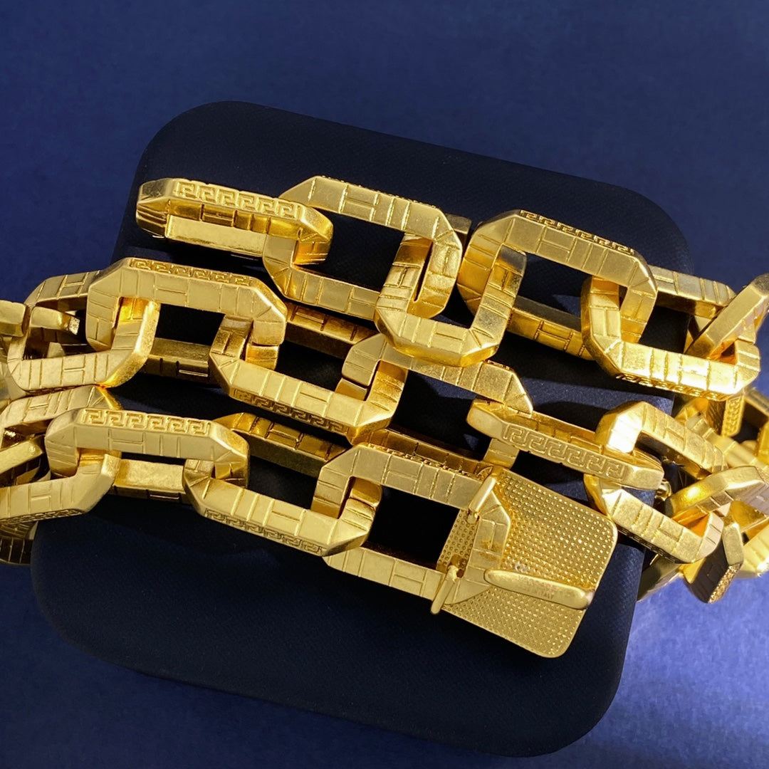 LuxluxHouse Best Quality Accessories Versace