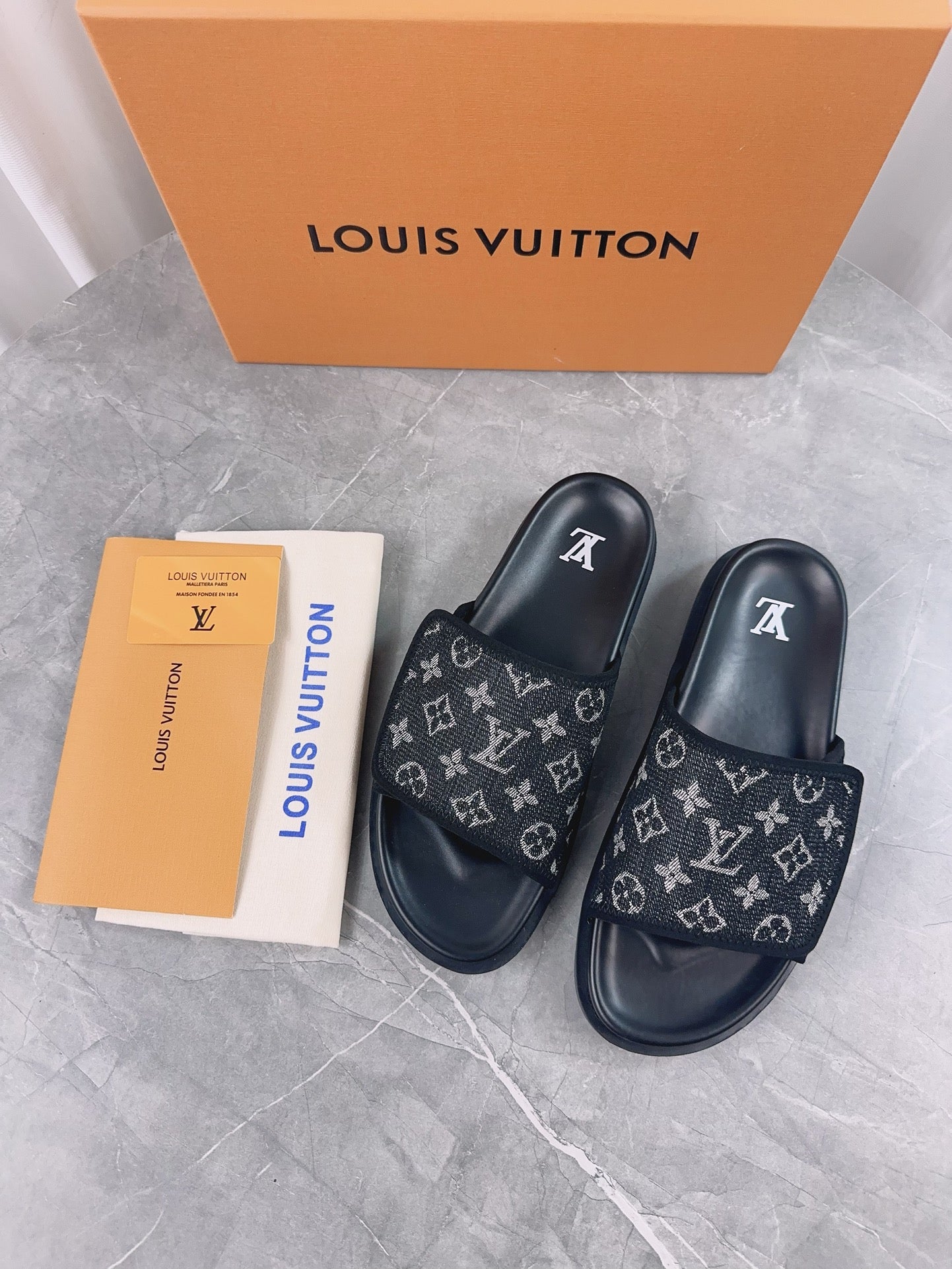 LuxluxHouse Best Quality Sandals Louis Vuitton