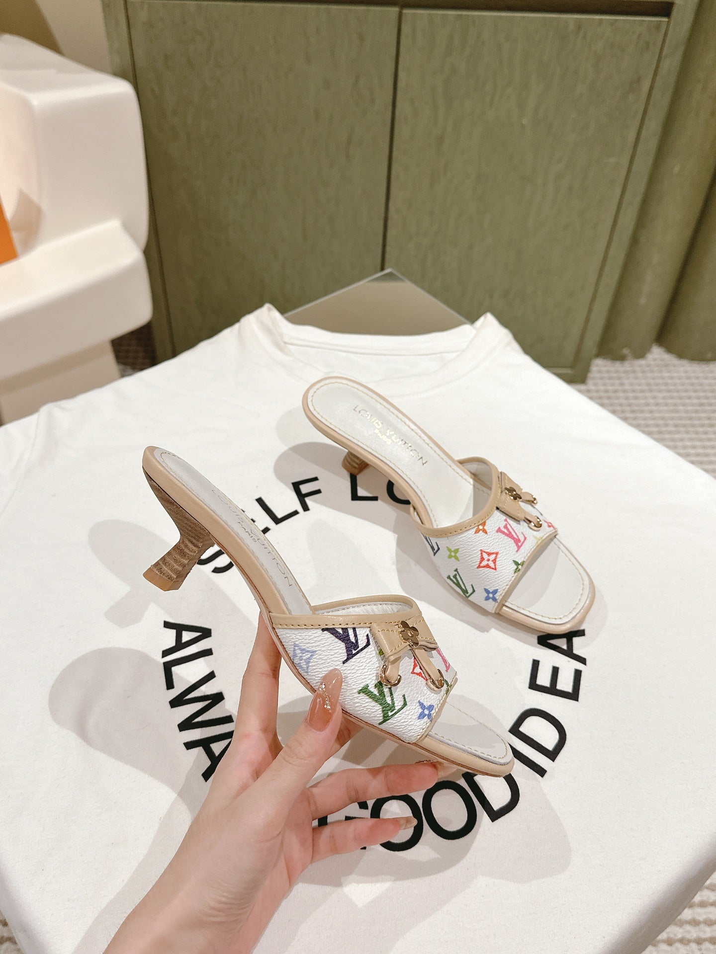 LuxluxHouse Best Quality Women Shoes Louis Vuitton