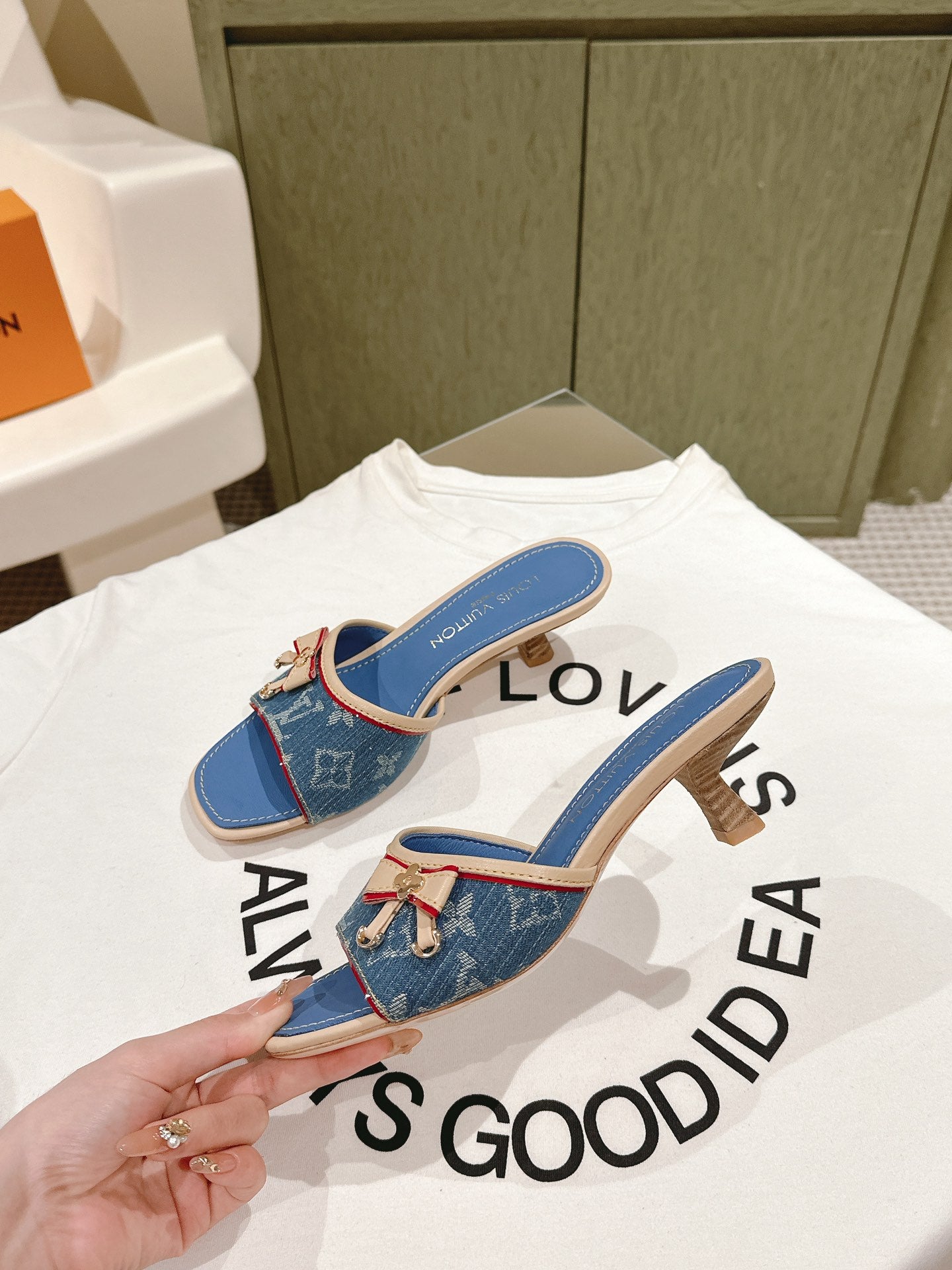 LuxluxHouse Best Quality Women Shoes Louis Vuitton