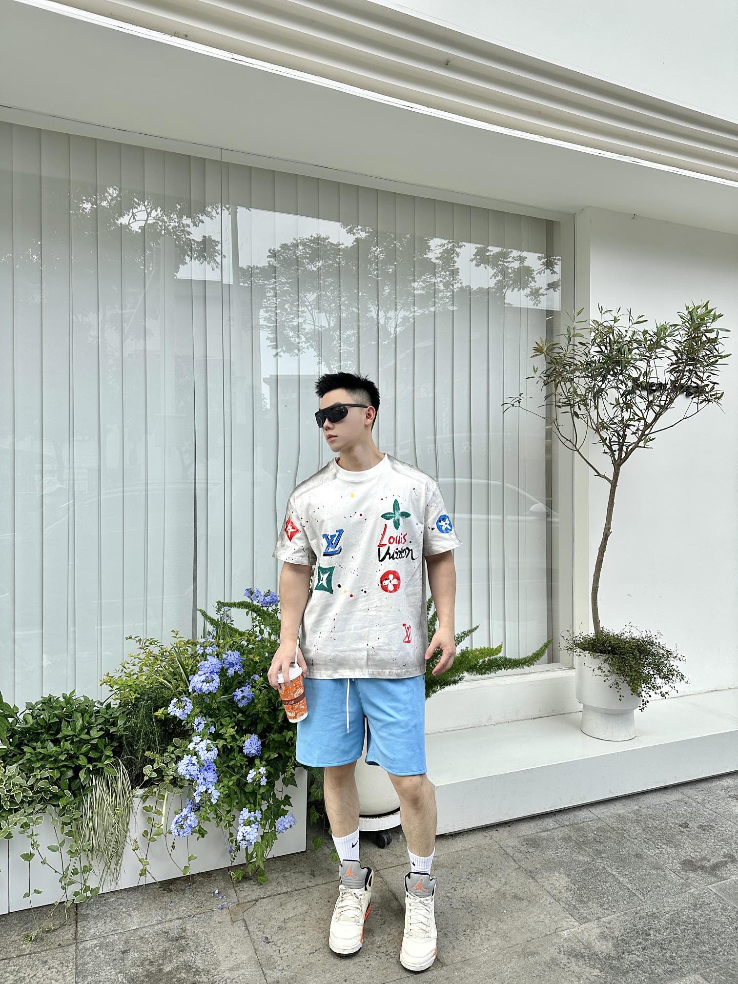 LuxluxHouse Best Quality Clothes T-shirt Louis Vuitton