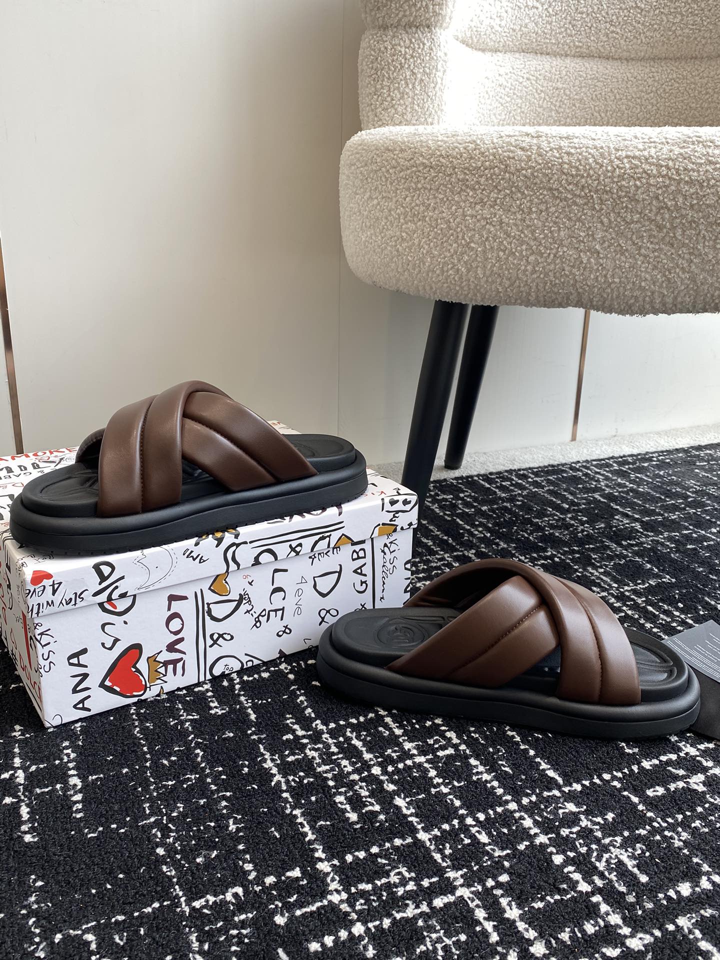 LuxluxHouse Best Quality Sandals Dolce & Gabbana