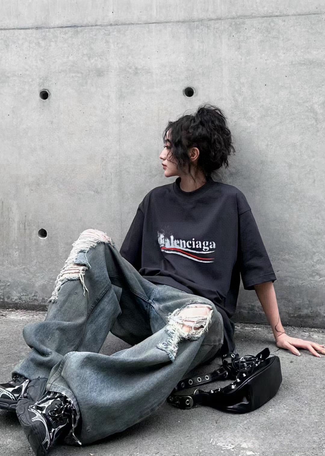 LuxluxHouse Best Quality Clothes Balenciaga T-shirt