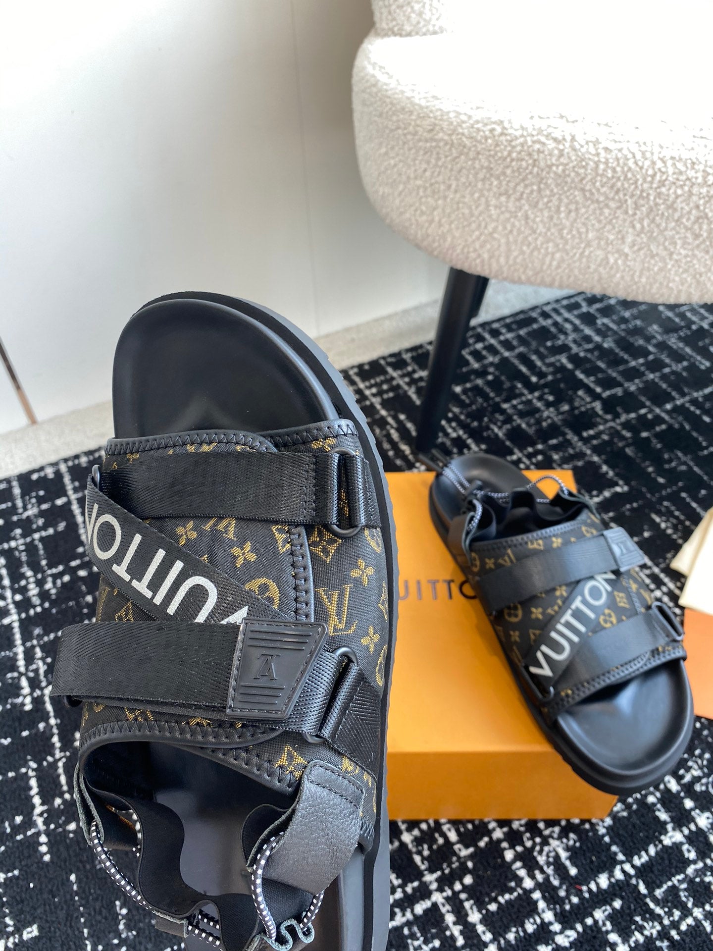 LuxluxHouse Best Quality Sandals Louis Vuitton