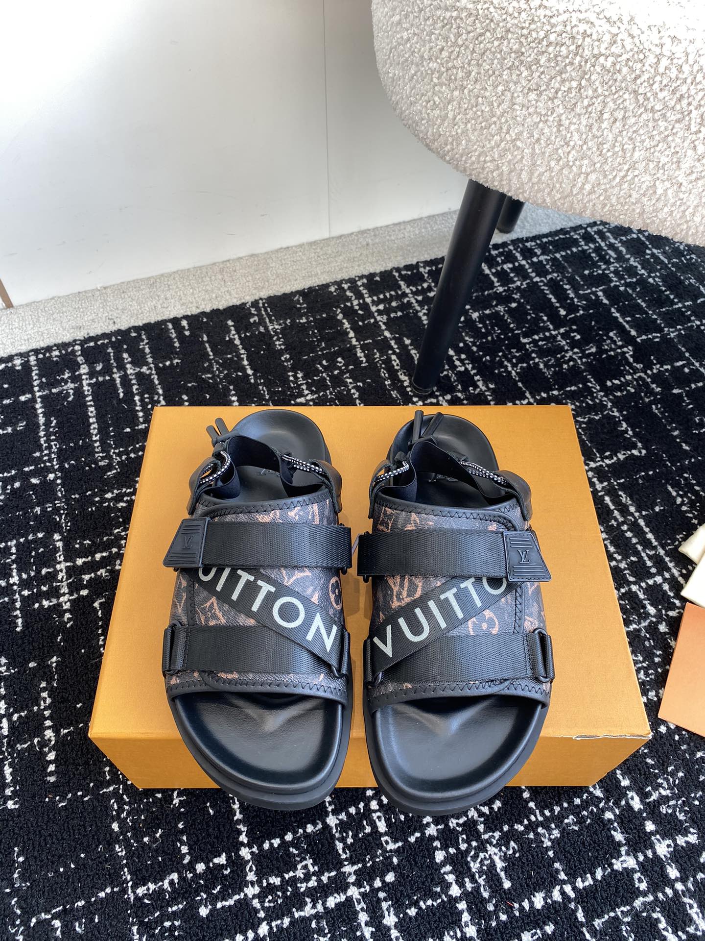 LuxluxHouse Best Quality Sandals Louis Vuitton